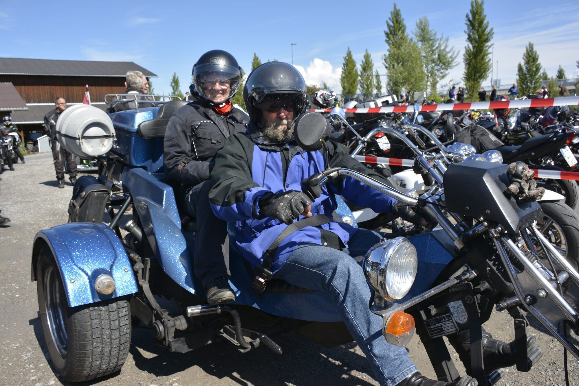 Pfarrer Alois kam in Lederkluft – und 350 Biker folgten ihm nach Hard