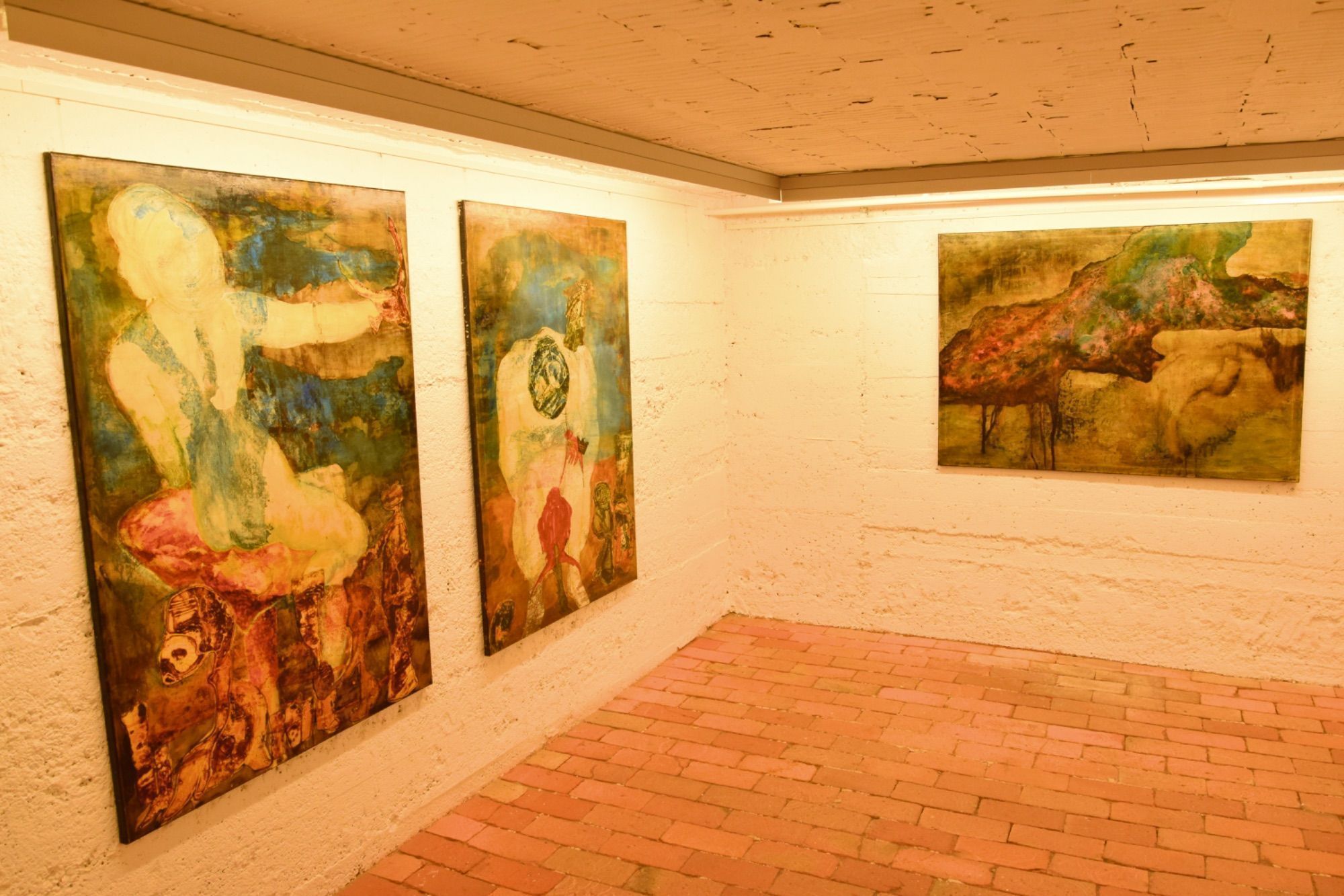 Die Kunstwerke von Eva Hörschläger sind bis 28. Juni 2026 in der MAP Kellergalerie in Schruns ausgestellt.
