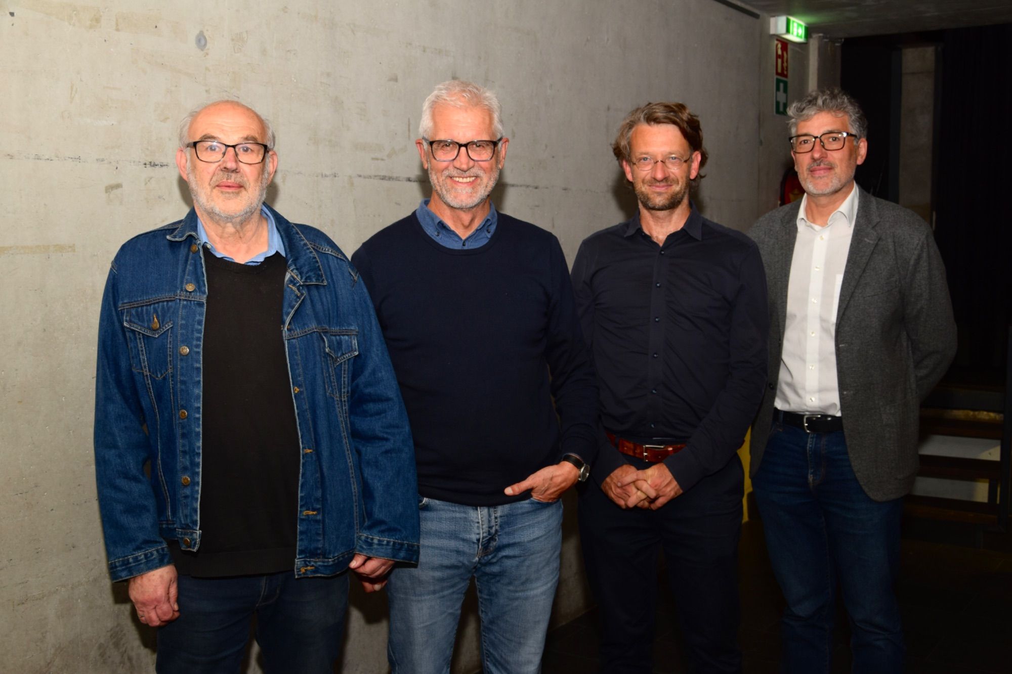 Die Historiker Werner Bundschuh und Harald Walser, Professor Dominik Markl und Dir. Michael Kasper (Vorarlberg Museum) am Ende des neunten Vorarlberger Zeitgeschichtetages im Kulturzentrum Remise in Bludenz