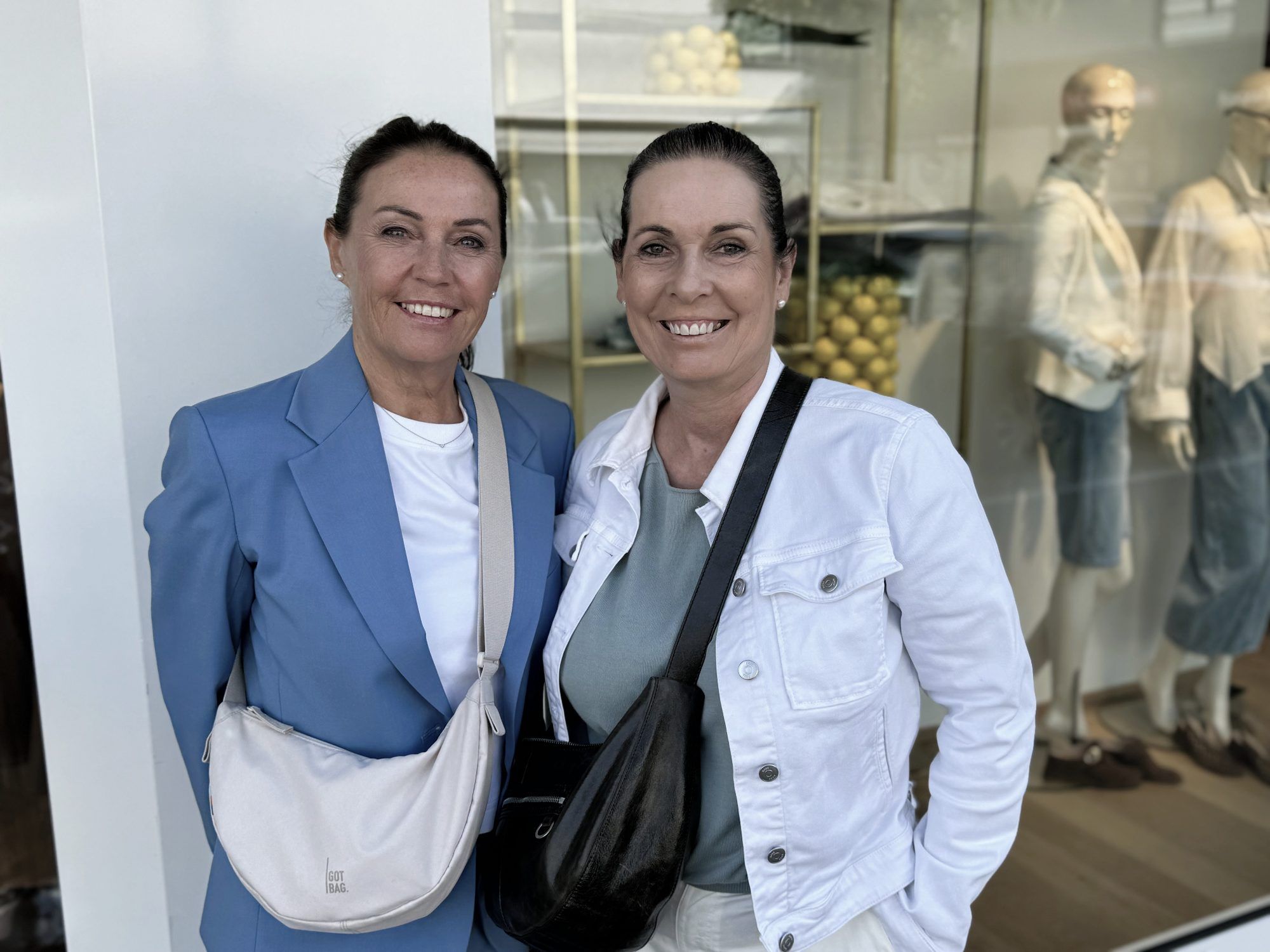 Karolin Frei (Gemeindemarketing Rankweil) und Annerose Löw (Sägenvier).
