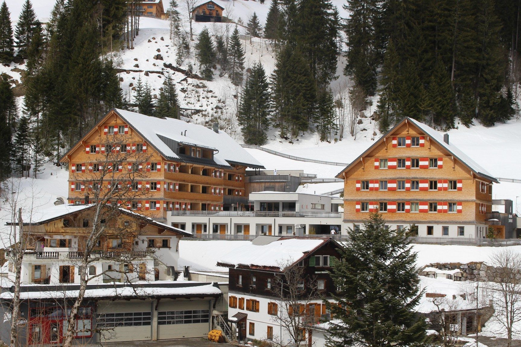 Platz drei im Ranking der Nächtigungs-Ranking geht an Schröcken. Nicht zuletzt dank einer fast 100-köpfigen Urlaubergruppe aus Belgien, die ihren Osterurlaub im Berghaus durch eine Hochzeit verlängerte.