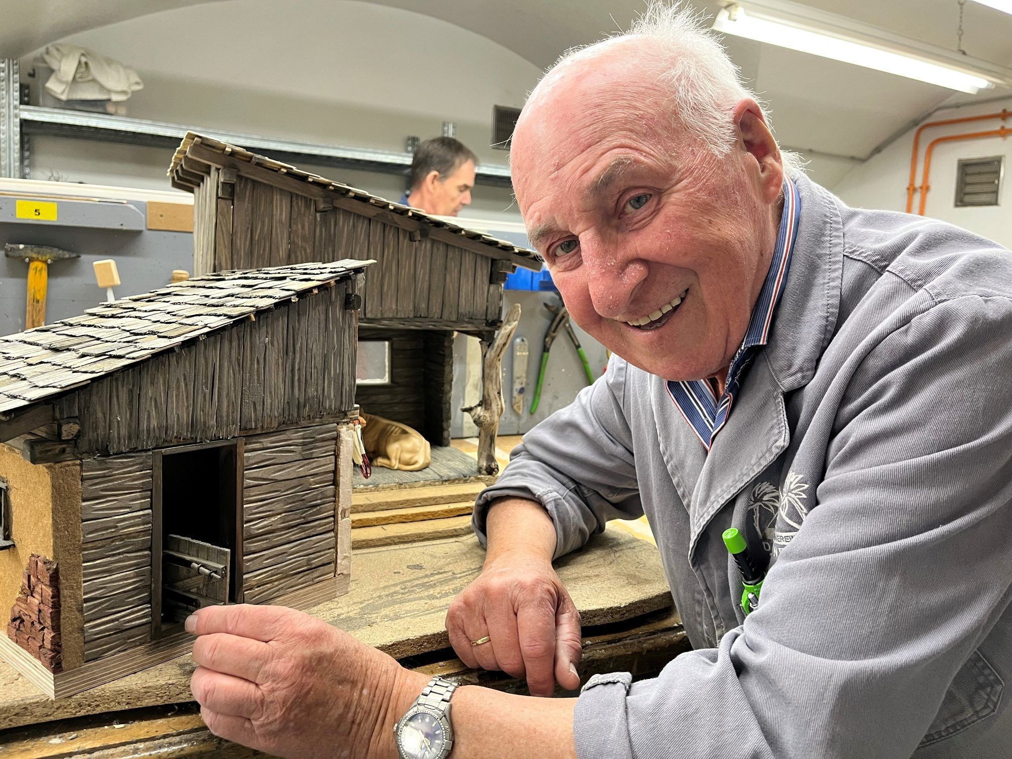 Alfred (Fred) Brunold ist langjähriges Mitglied des Krippenvereins Dornbirn und hilft Neulingen bei der Umsetzung ihrer Ideen. 