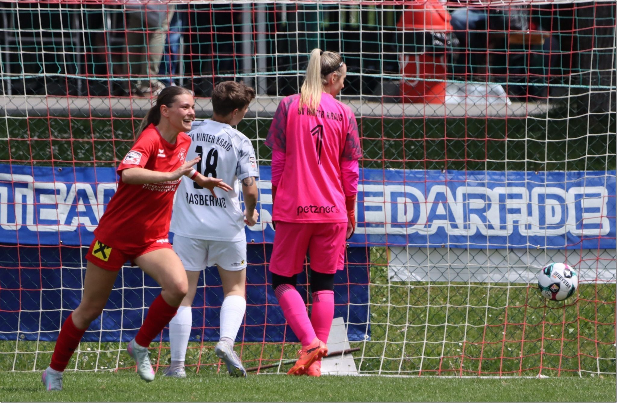 Jubel als Sophie Mosbach für die Führung sorgte. 