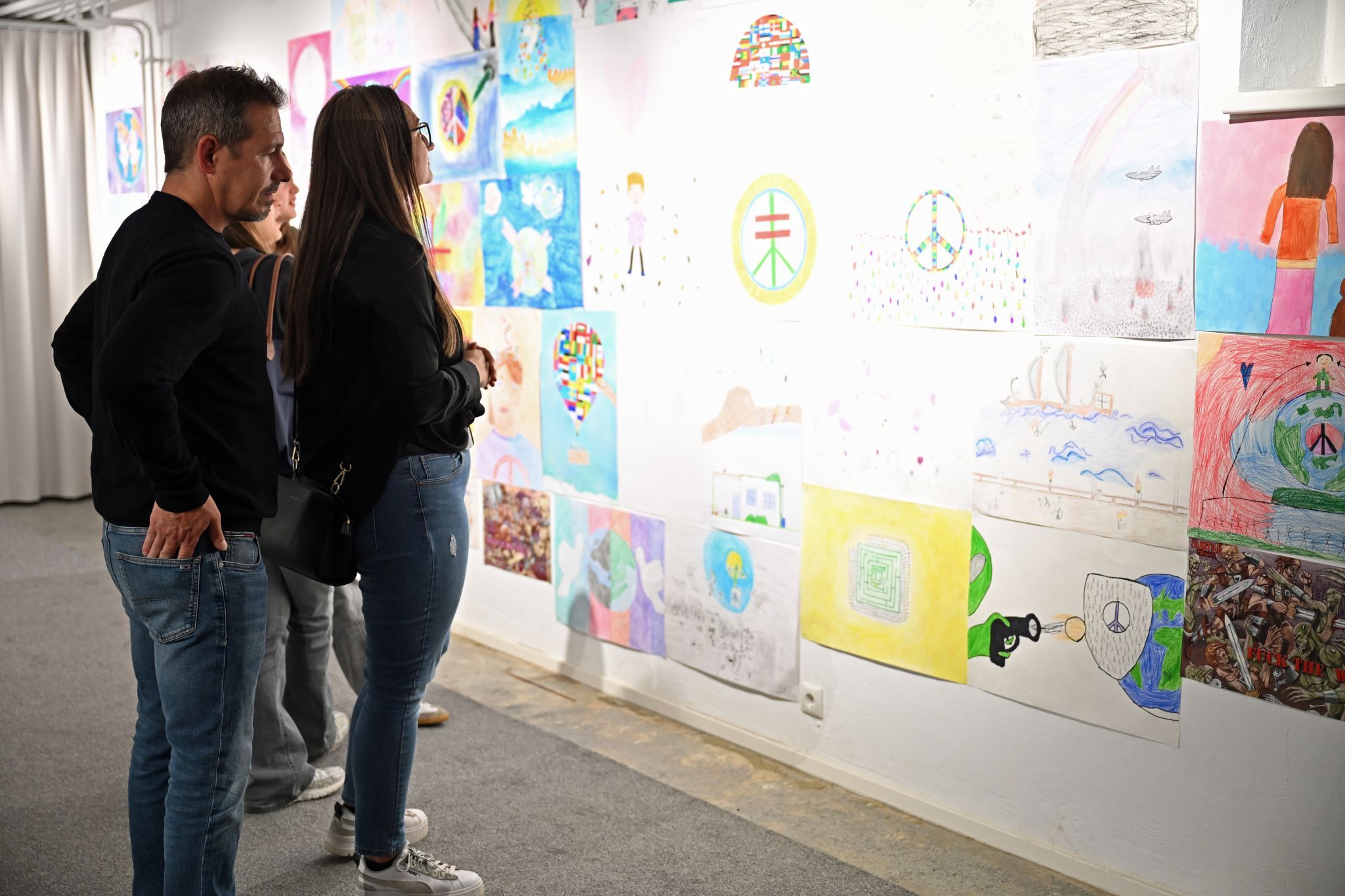 Die Ausstellung kann bis Anfang Juli zu den Öffnungszeiten des WirkRaum besucht werden.