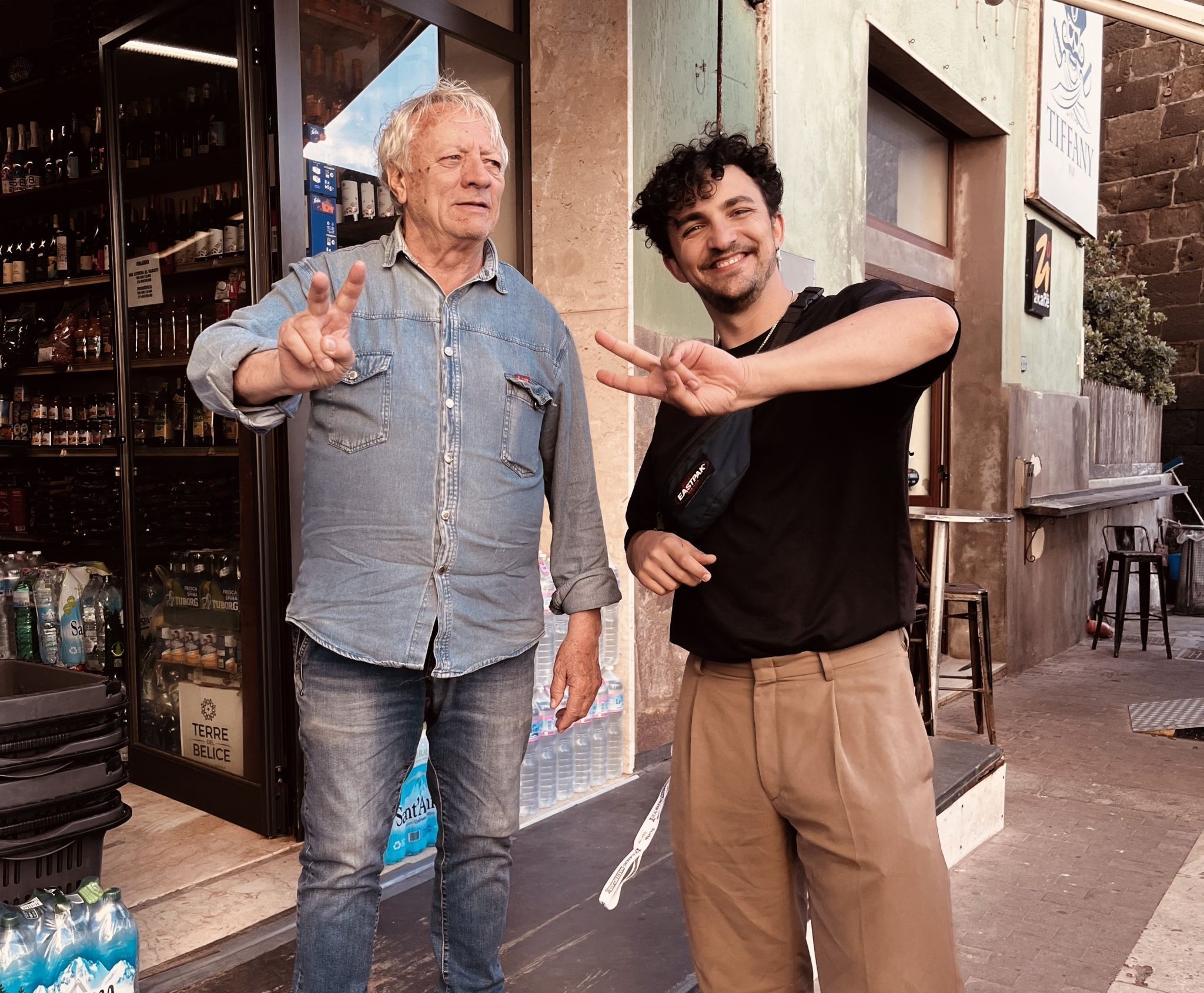 Beim Shooting der neuen Kollektion auf Pantelleria kam natürlich auch der Spaß nicht zu kurz - David Bernardo liebt das italienische Lebensgefühl. 