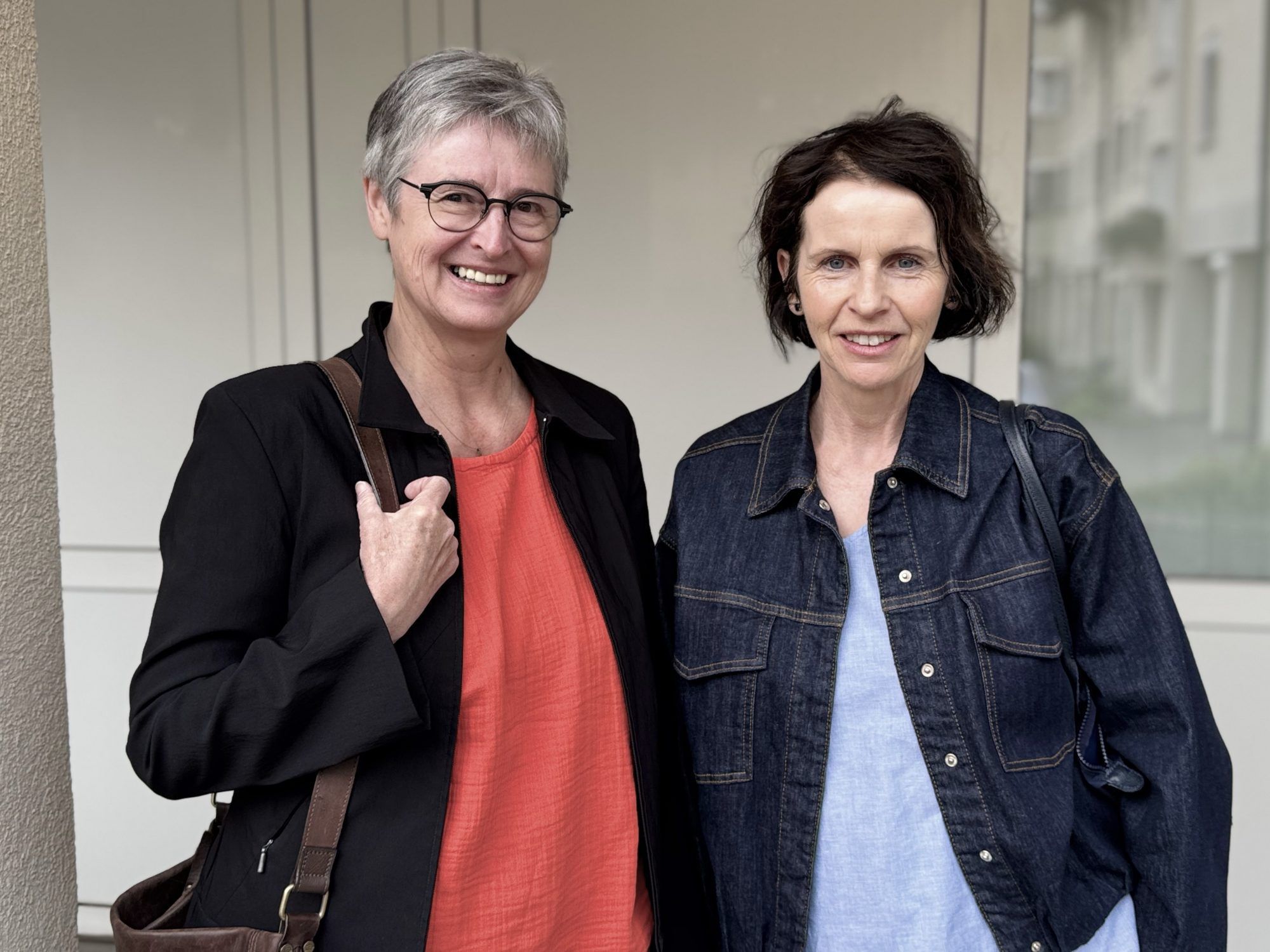 Frauenärztin und Vorgängerin Andrea Richling mit Gudrun Fröhle.