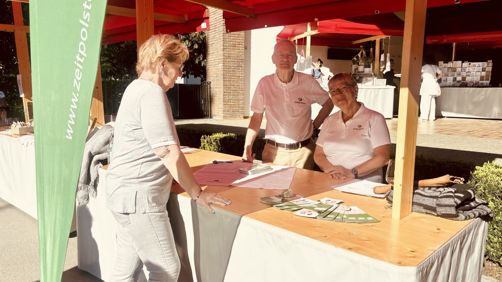 Der Sozialverein Zeitpolster stellte sich zum ersten Mal auf dem Monatsmarkt in Klaus vor.