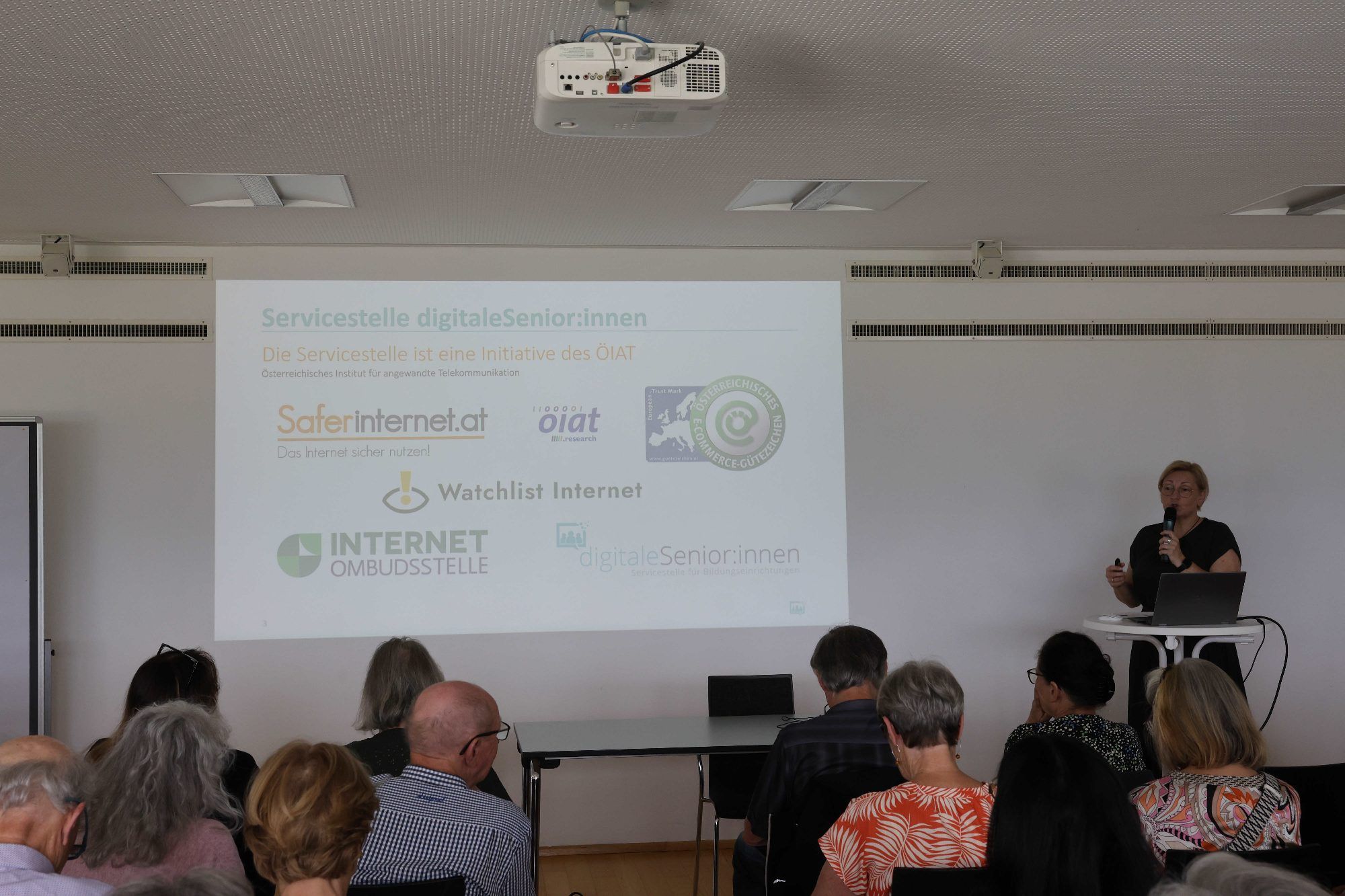 Serviceangebote des Instituts für angewandte Telekommunikation.