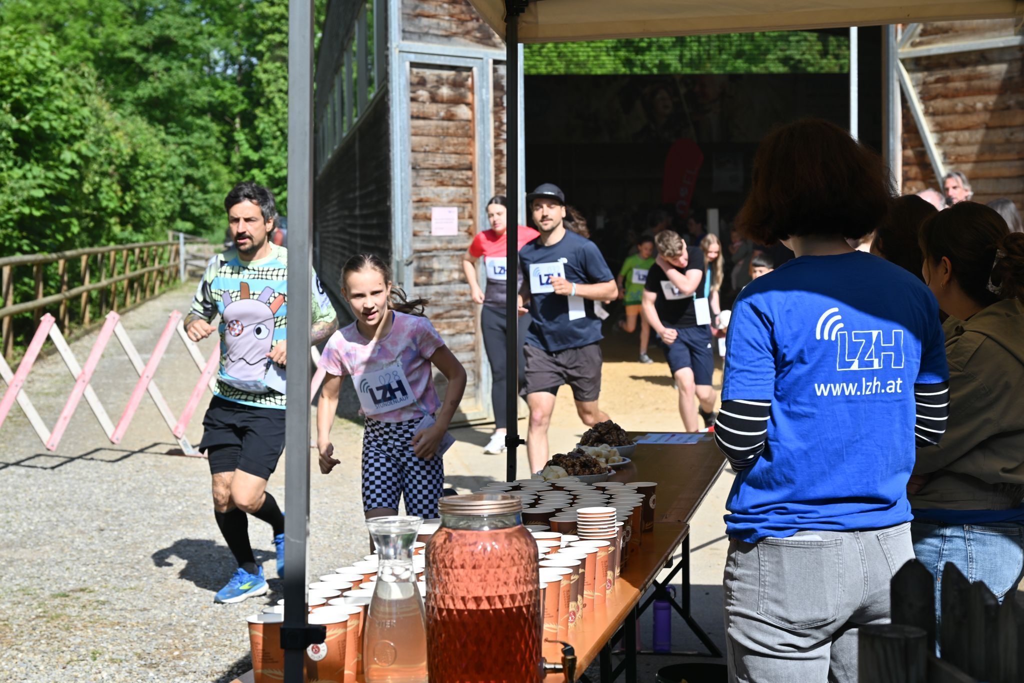 Durch und um den Therapiestall war die Laufstrecke ausgelegt. 