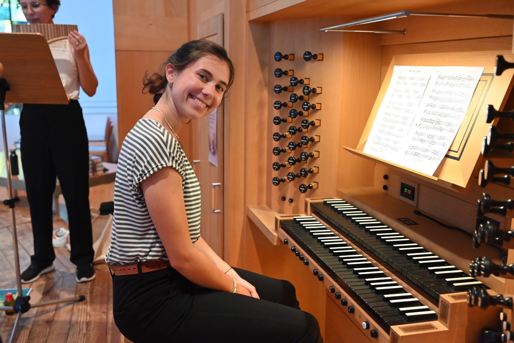 Jana Bilgeri spielte an der Orgel.