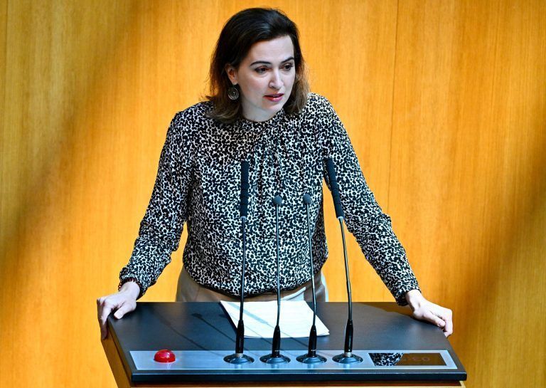 Asyl: "Es muss auch gesehen werden, welche Anstrengung Österreich als Gesellschaft und auch als System leistet"