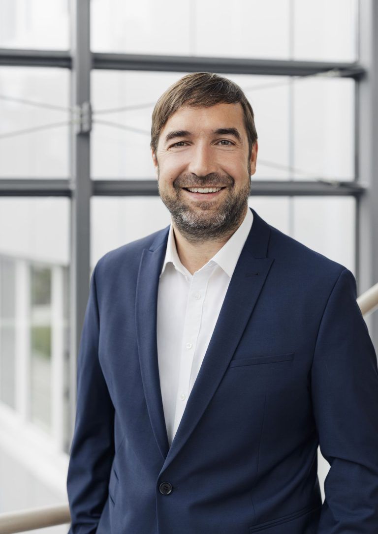 Bild 2_CEO.jpg