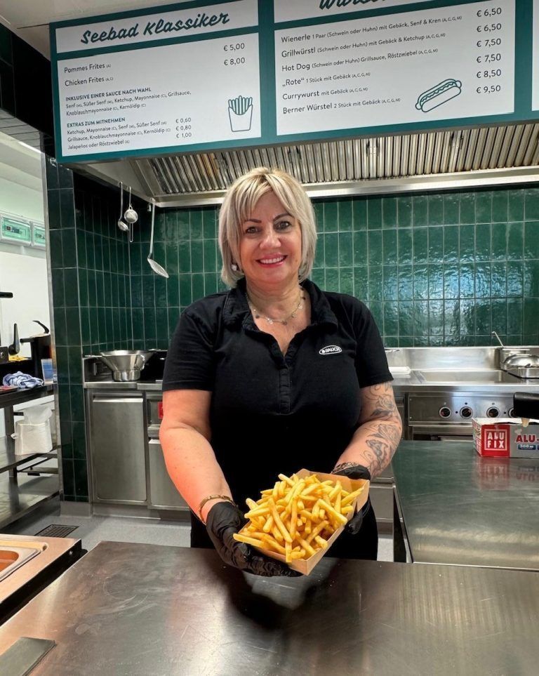 Pommes müssen sein – doch Freibad-Essen wird für Familien zur Kostenfrage