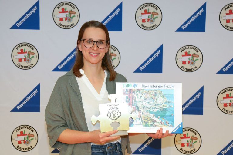 Feldkircherin Andrea Gerold ist Österreichs Speed-Puzzle-Meisterin