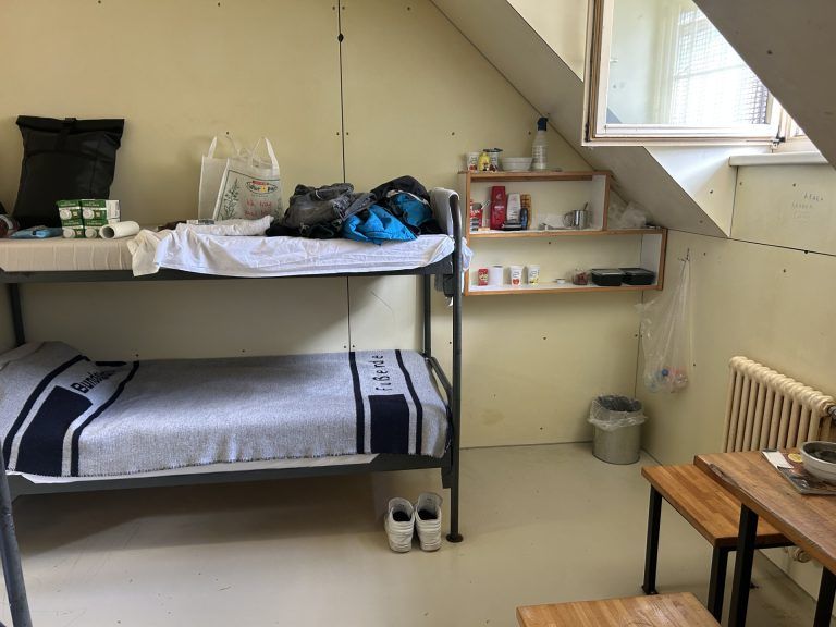 Zelle Polizeianhaltezentrum Bludenz.jpg