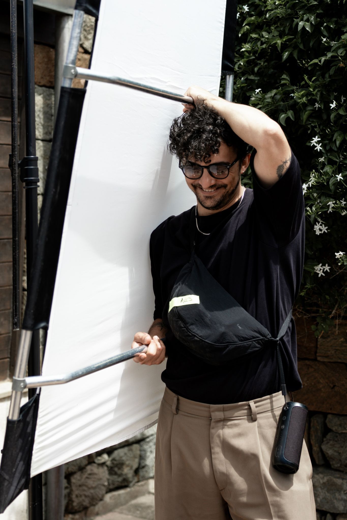 David Bernardo in seinem Element - beim Shooting der neuen Kollektion, kürzlich in der Heimat seines Vaters in Sizilien. 