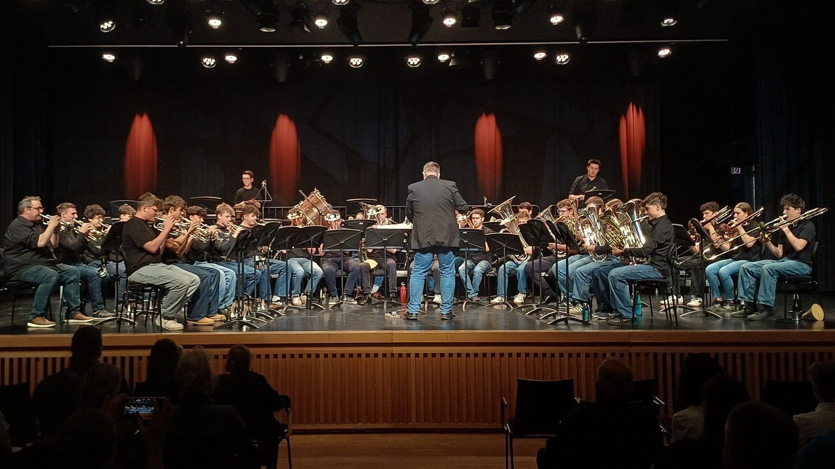 Die Brassband begeisterte bei ihrem Auftritt im Reichshofsaal. (Rheintalische Musikschule) 