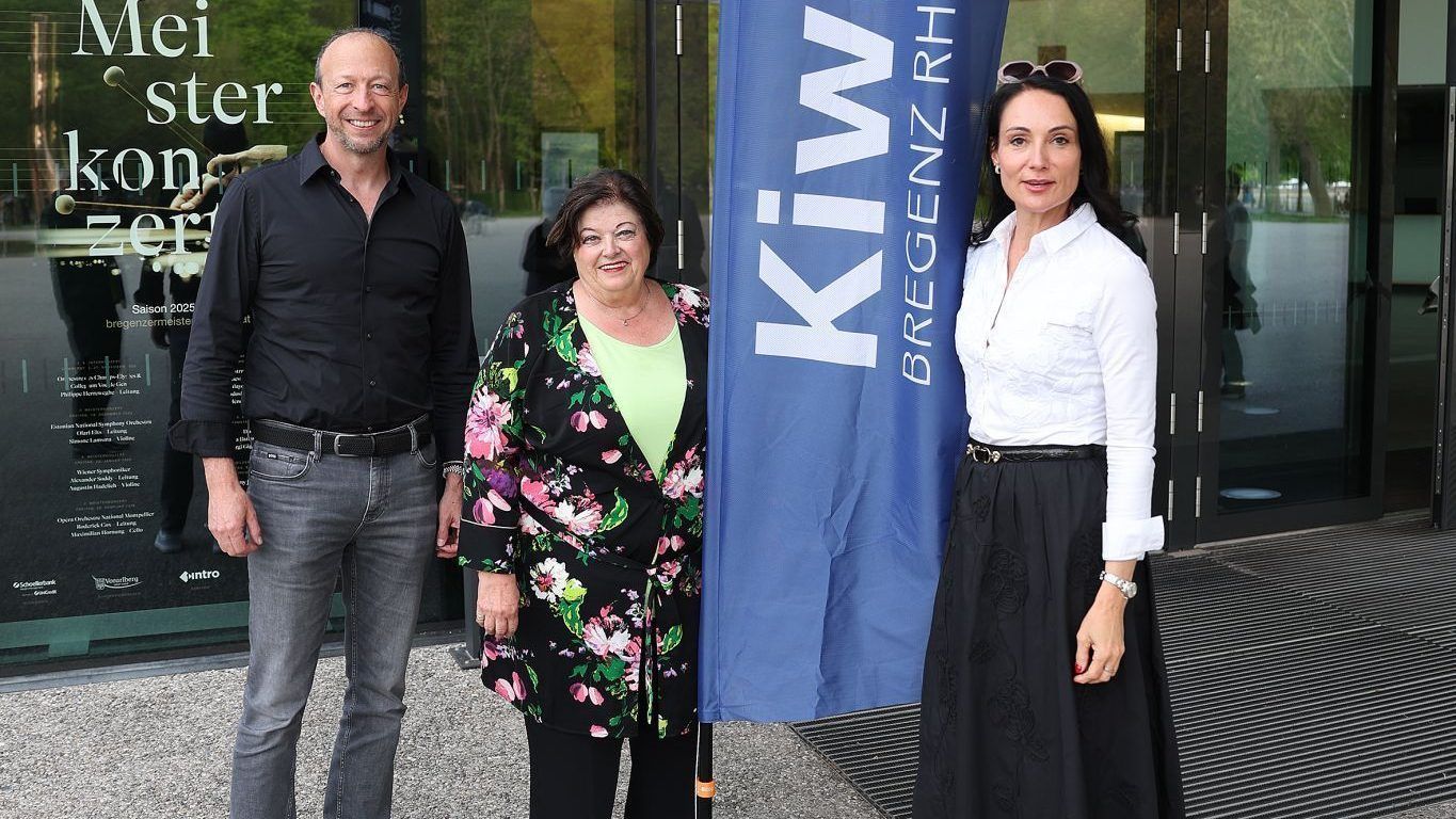 Bayer mit Schwiegermutter Monika Strickler und seiner Frau Isabelle