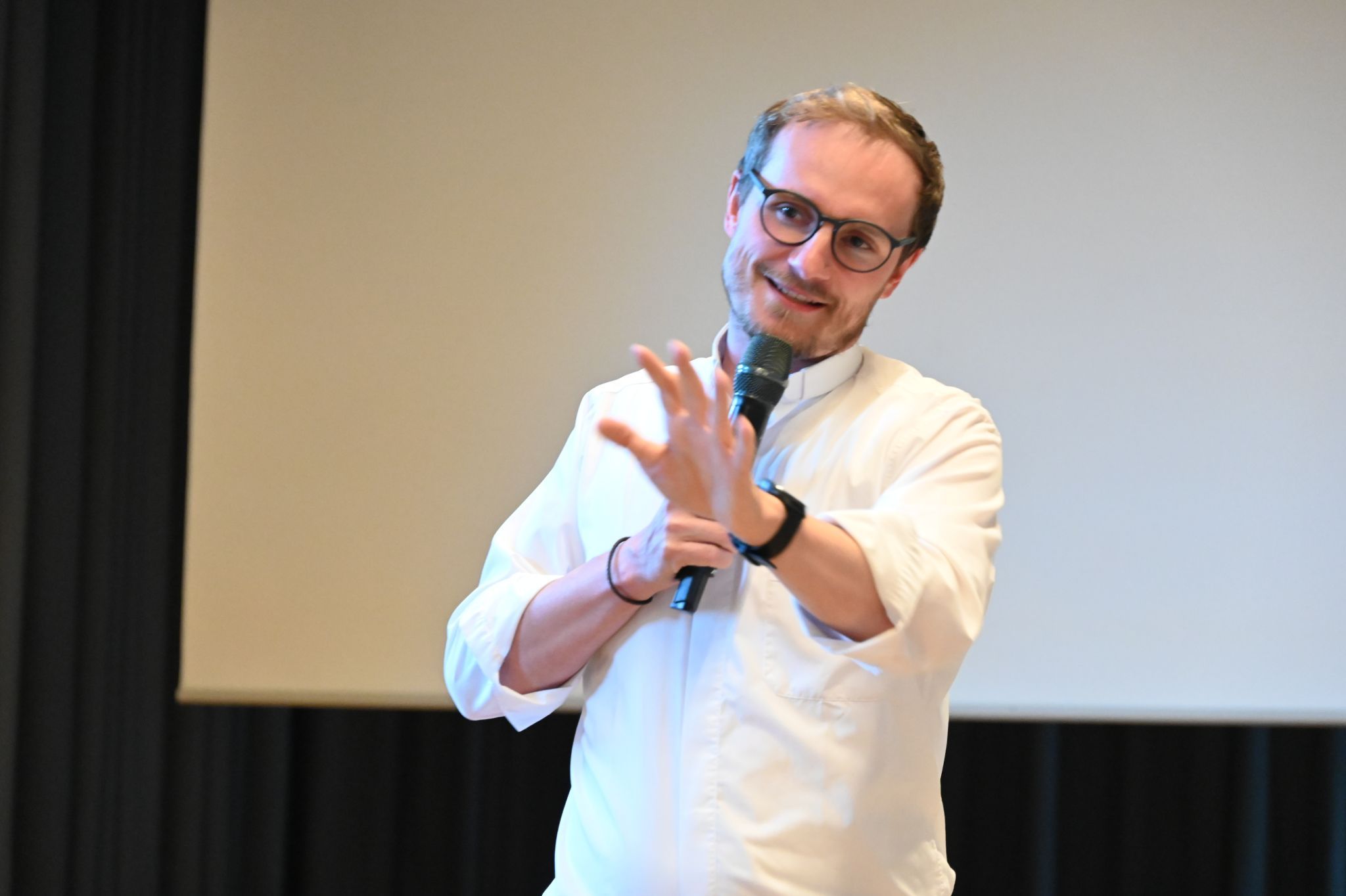 Pfarrer Mathias Bitsche gab zum Thema 