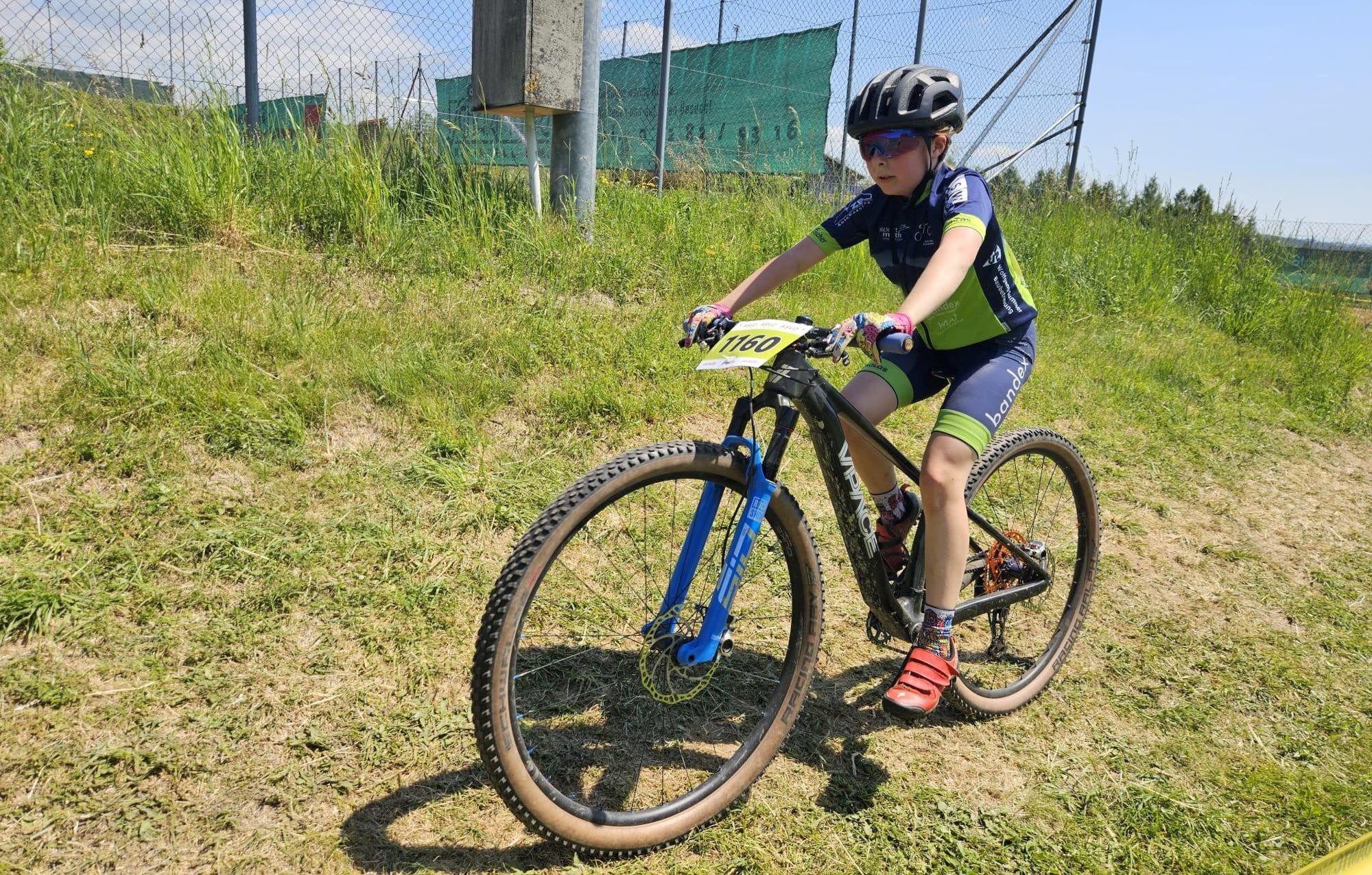 Tara Burgard wurde Dritte in der U-11-Klasse. VEREIN