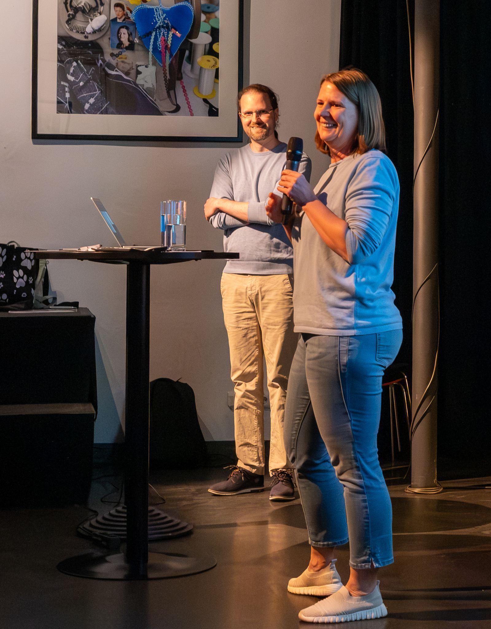 Cornelia Reibnegger, Leiterin des Sozialsprengels Hard, führte in den Vortrag von Dr. Szántó ein und zeigte sich erfreut, dass deutlich mehr Besucher kamen als erwartet.