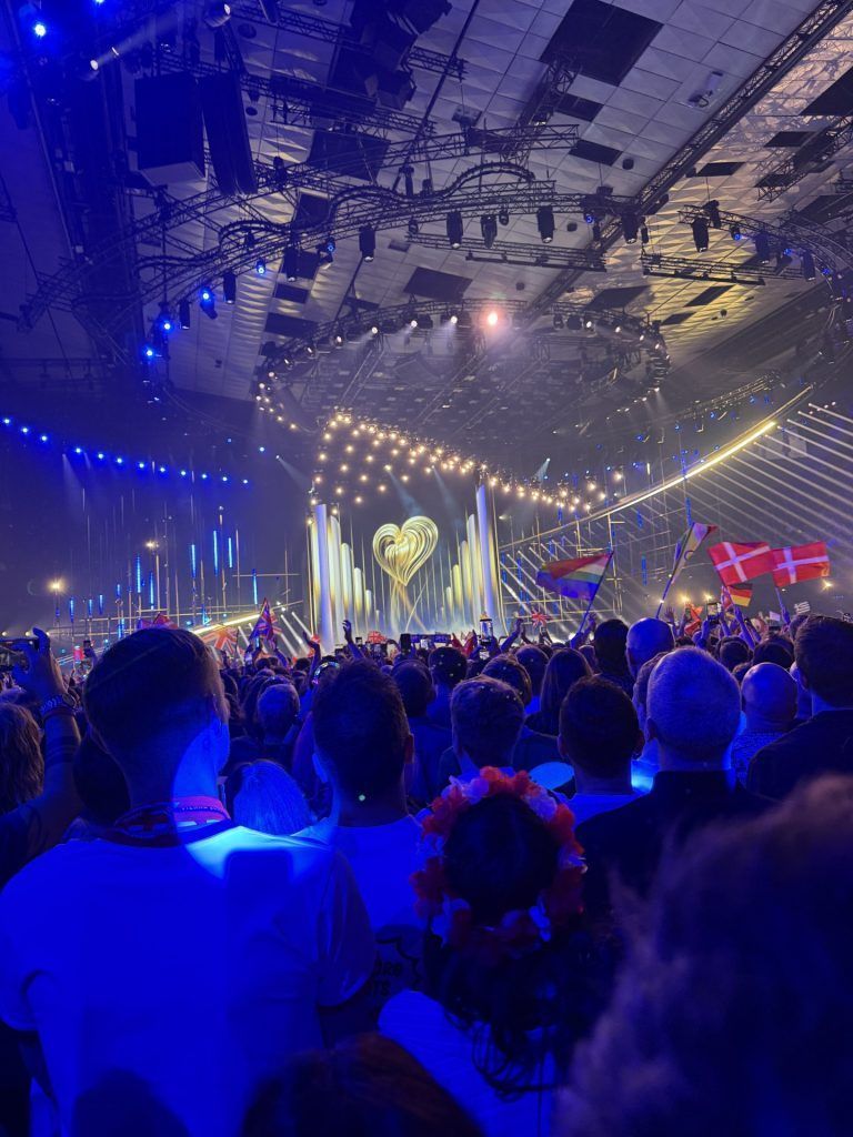 ESC in Wien: Zwischen Glitzer, Warteschlangen und großer Show
