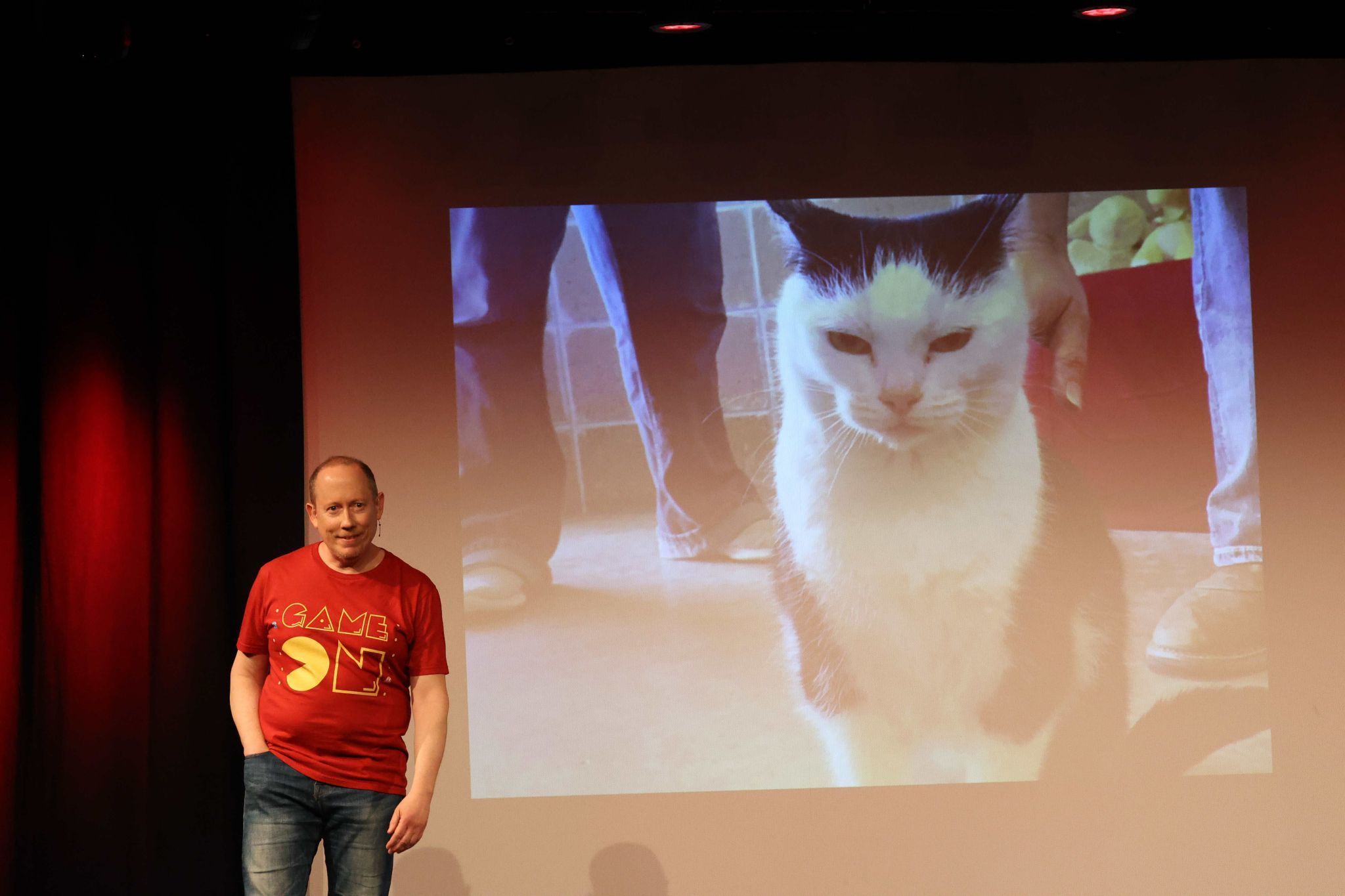 Eindrücke vo Klaus Opitz` Gastpiel im Alten Kino Rankweil. (Bildergalerie)