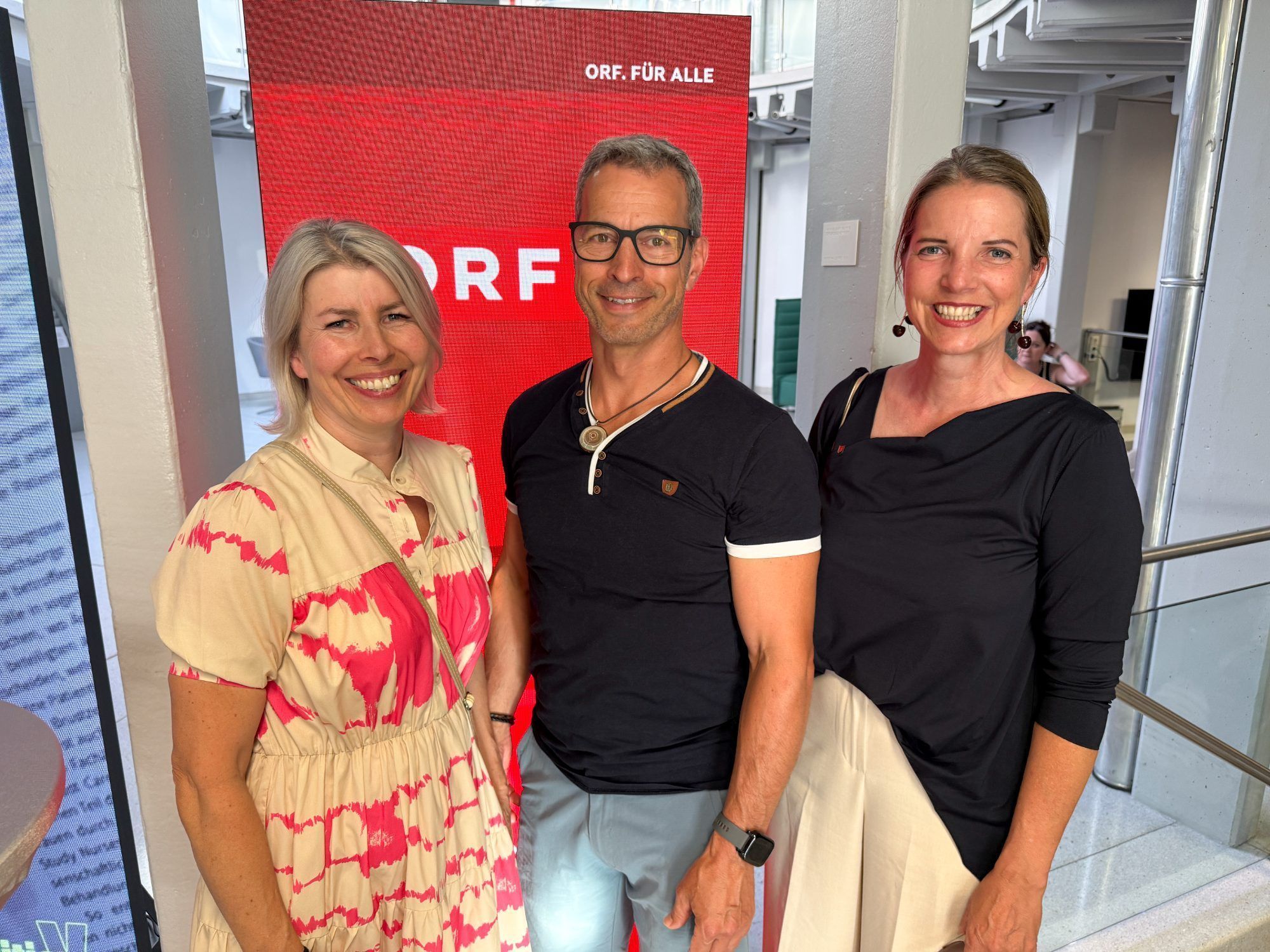 Angelika Knobel, John Ludescher und Gerda Schnetzer-Sutterlüty zeigten Interesse