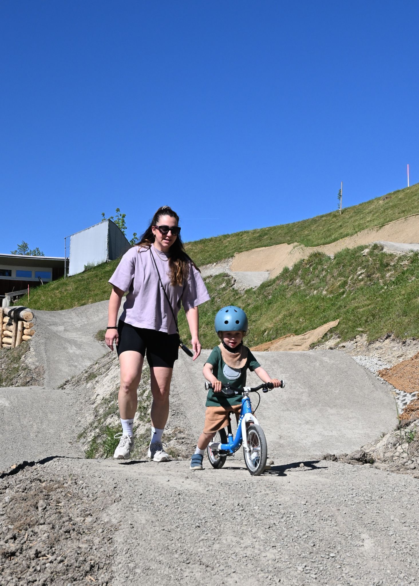 Mama Nadine mit Frank auf der bei der Erstbefahrung
