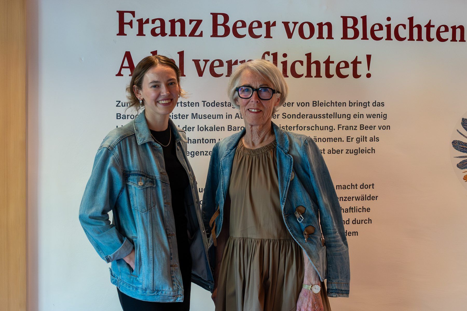 Theresia Fröwis gratulierte zur gelungenen Ausstellung