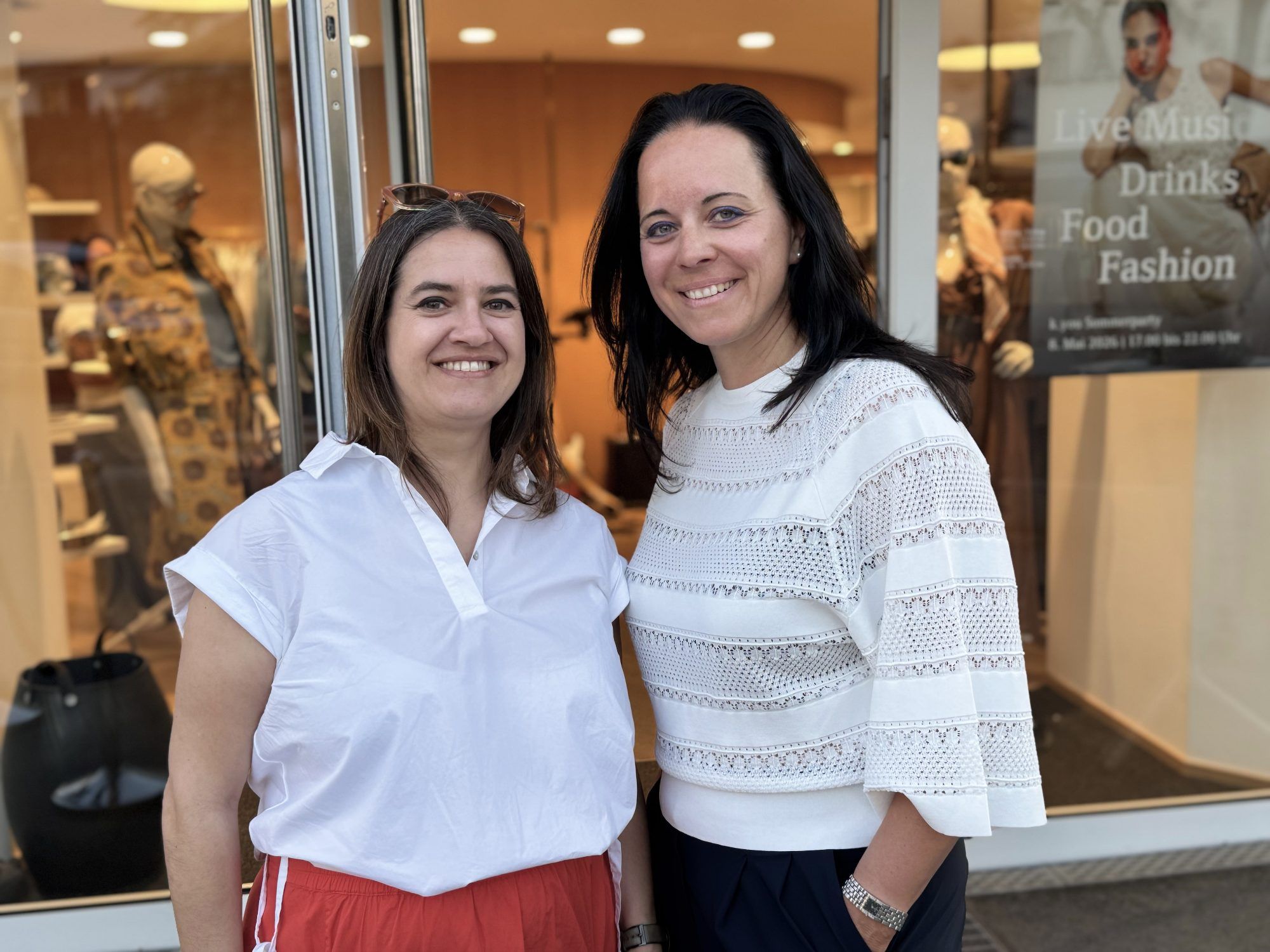 Modebewusst: Elke Kocevar und Judith Gammer,