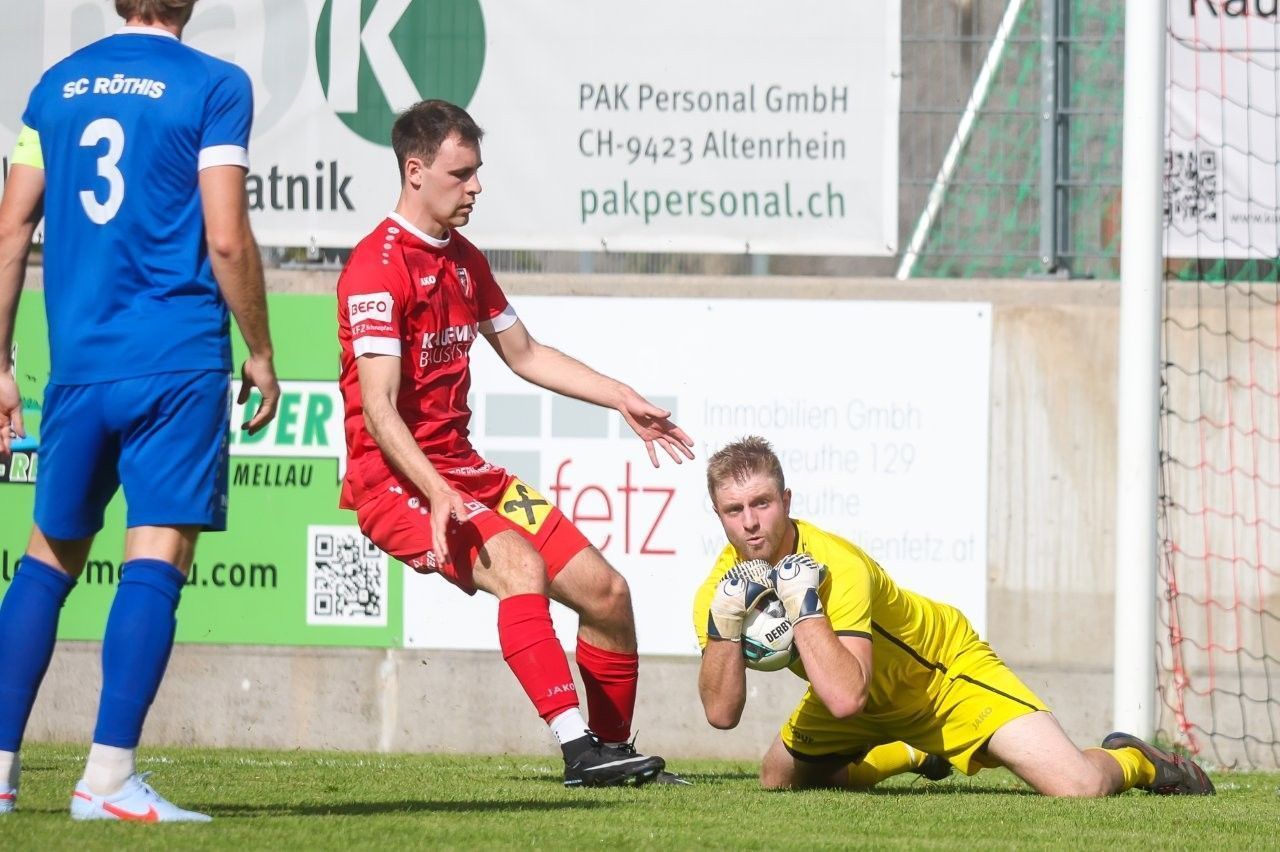Röthis Goalie Jonas Ströhle hielt seinen Kasten rein. 