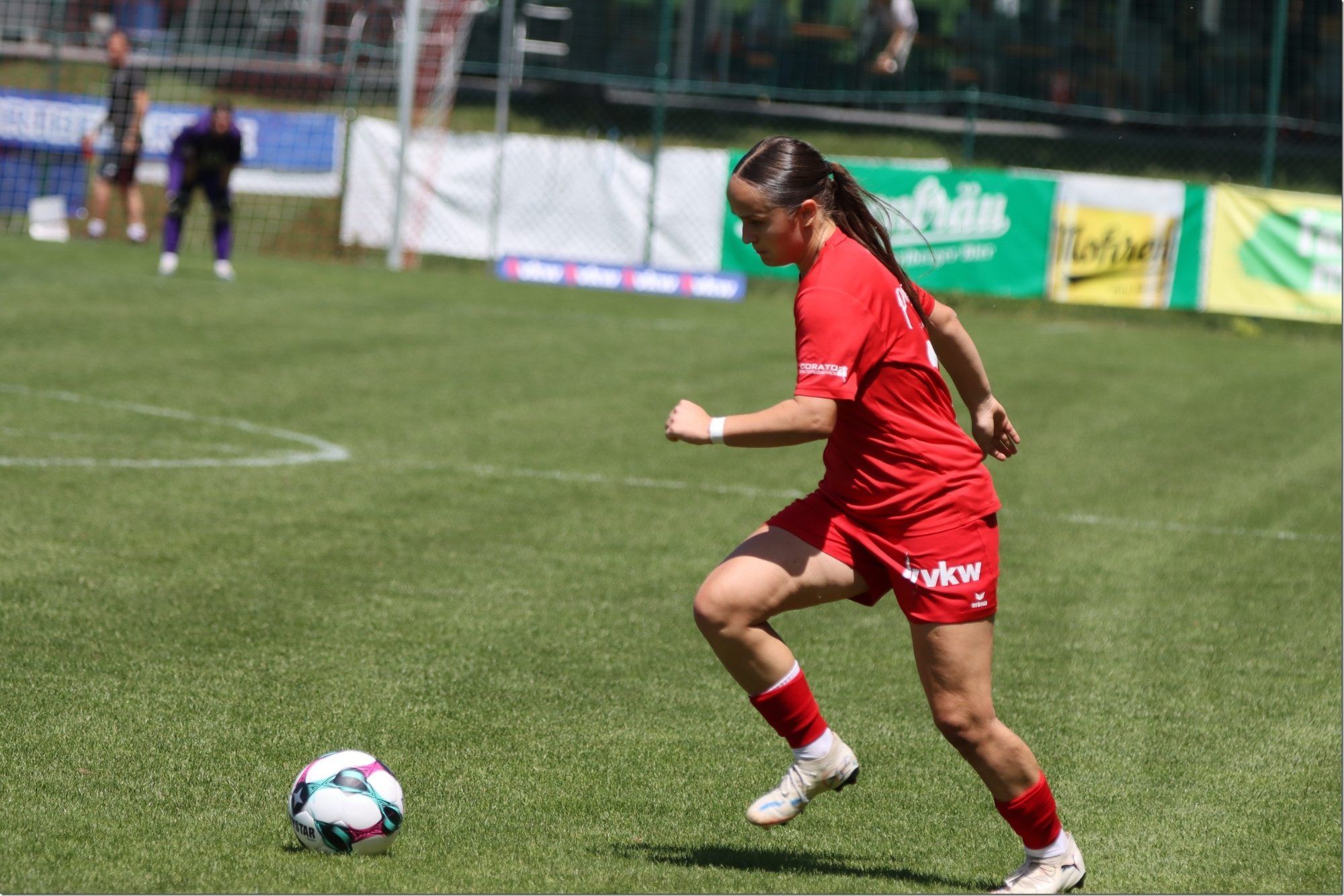 Tamara Klaric mit einem Versuch.