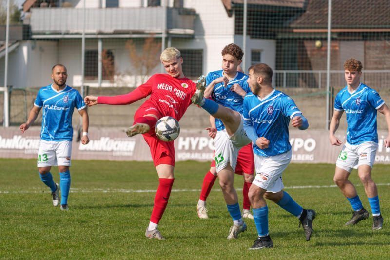 Ben Brzaj spielt Innenverteidiger in Dornbirn. 