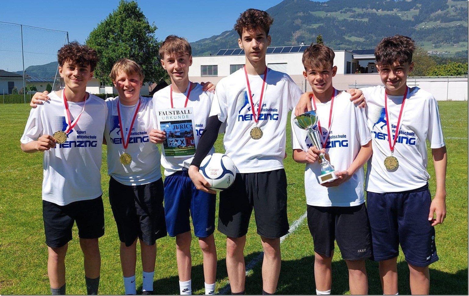 Sieger SMS Nenzing mit Elias Beck, Luis Flügel, Oskar Greussing, Danilo Nasahl, Adrian Geiger, David Savai.