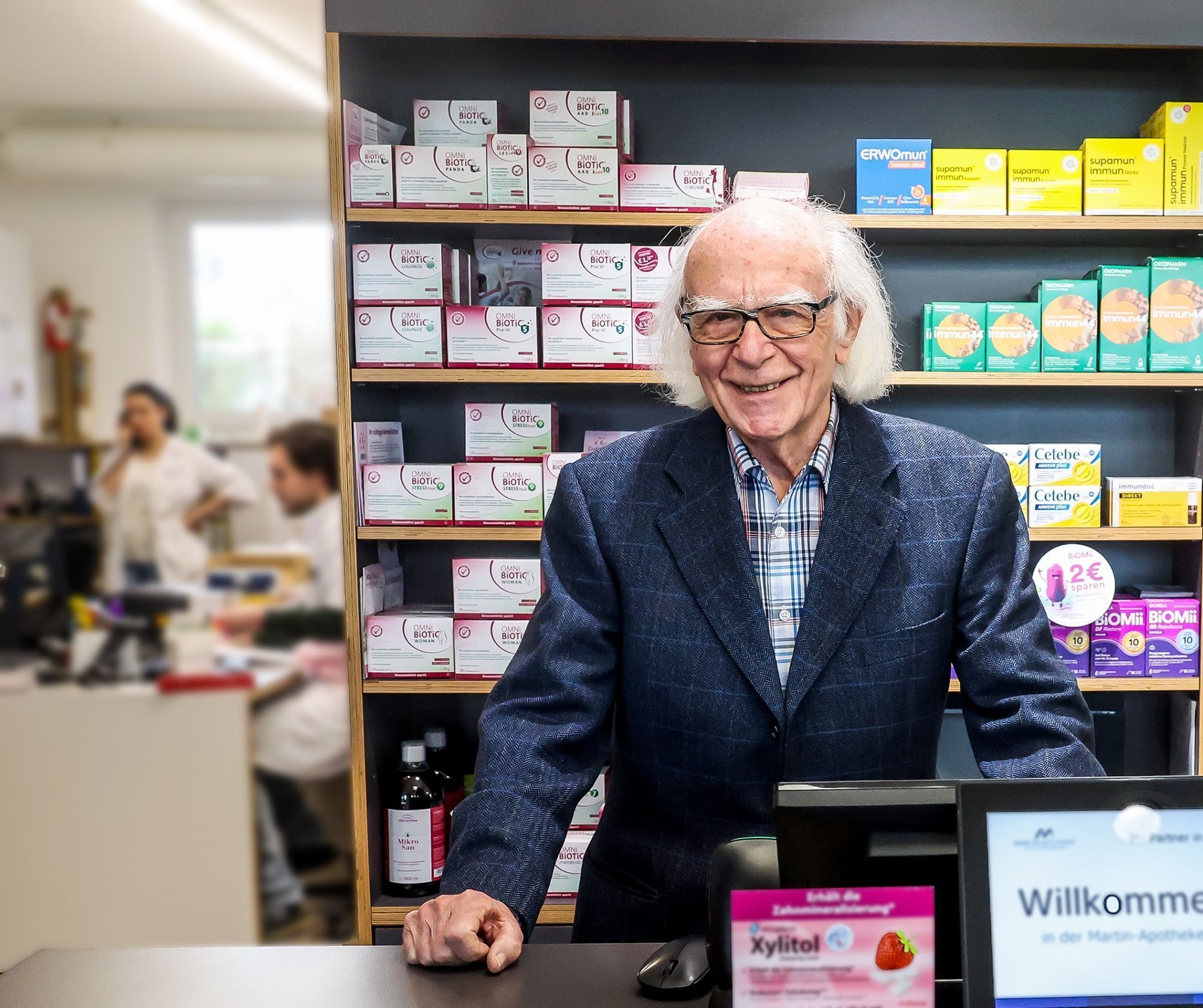 So wie ihn viele kannten, Egon Michler in der Apotheke