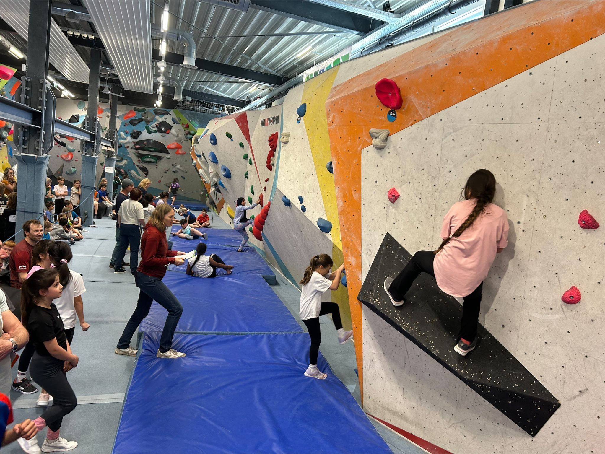 Seit 10 Jahren gehört der Bouldercup in Bürs zum Terminkalender. 