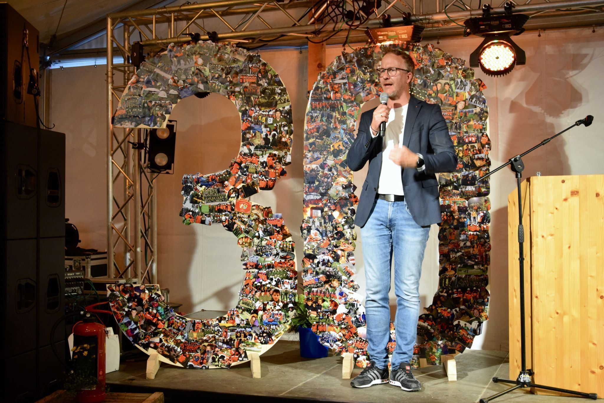 Landesrat Christian Gantner: „In Summe fast 73.000 Ausbildungs- und Schulungsstunden sind ein beeindruckender Beleg für die engagierte Nachwuchsarbeit der Ortsfeuerwehr Schruns.“