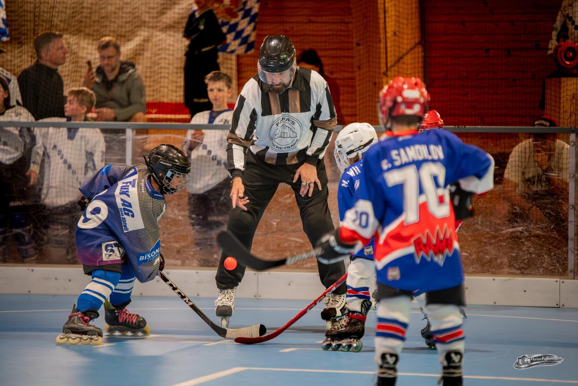 Internationale Hockey-Action in Wolfurt