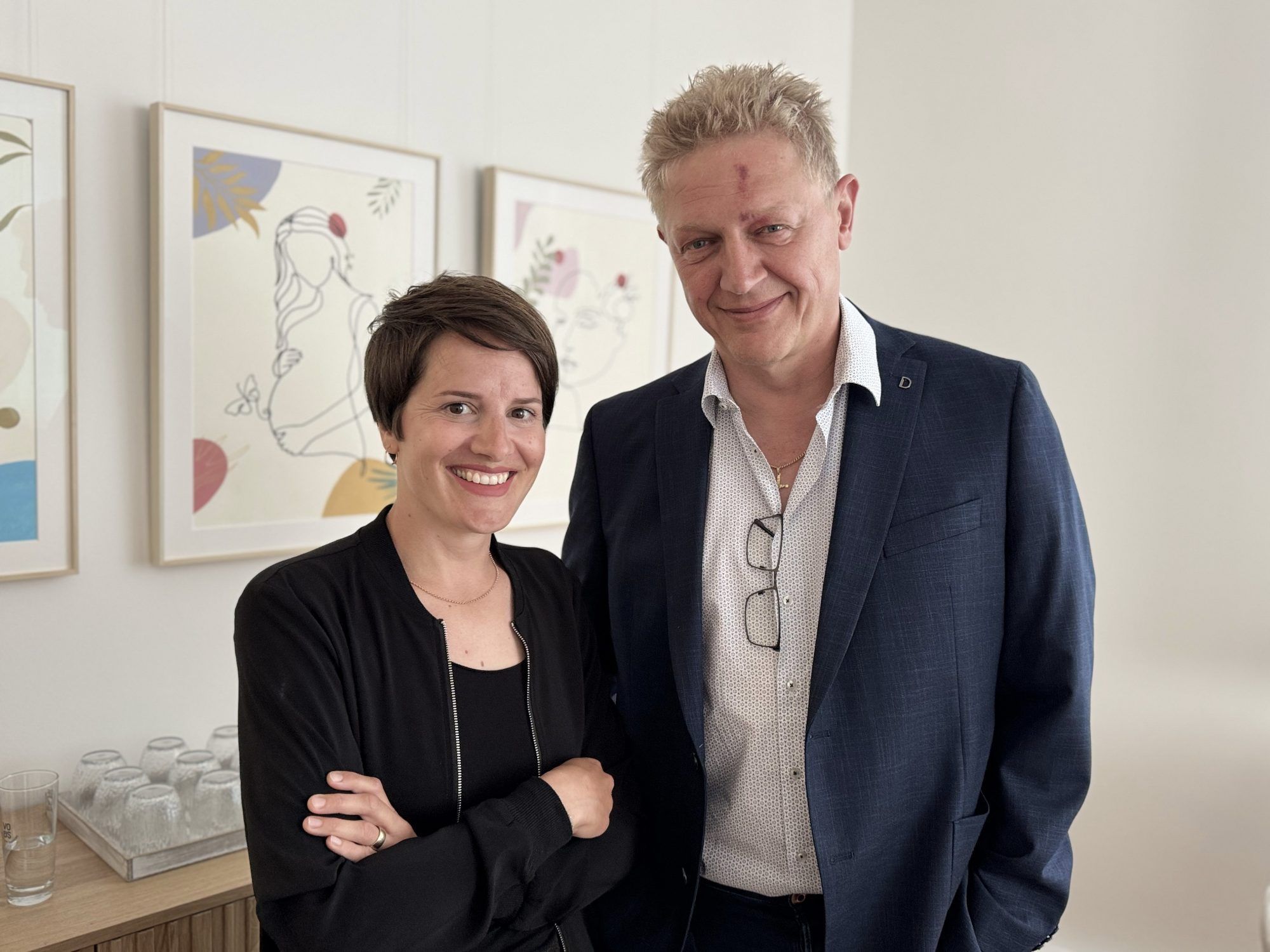 Unter den Gästen: Bürgermeister Michael Hartmann und Hebamme Verena Matt-Sturm.