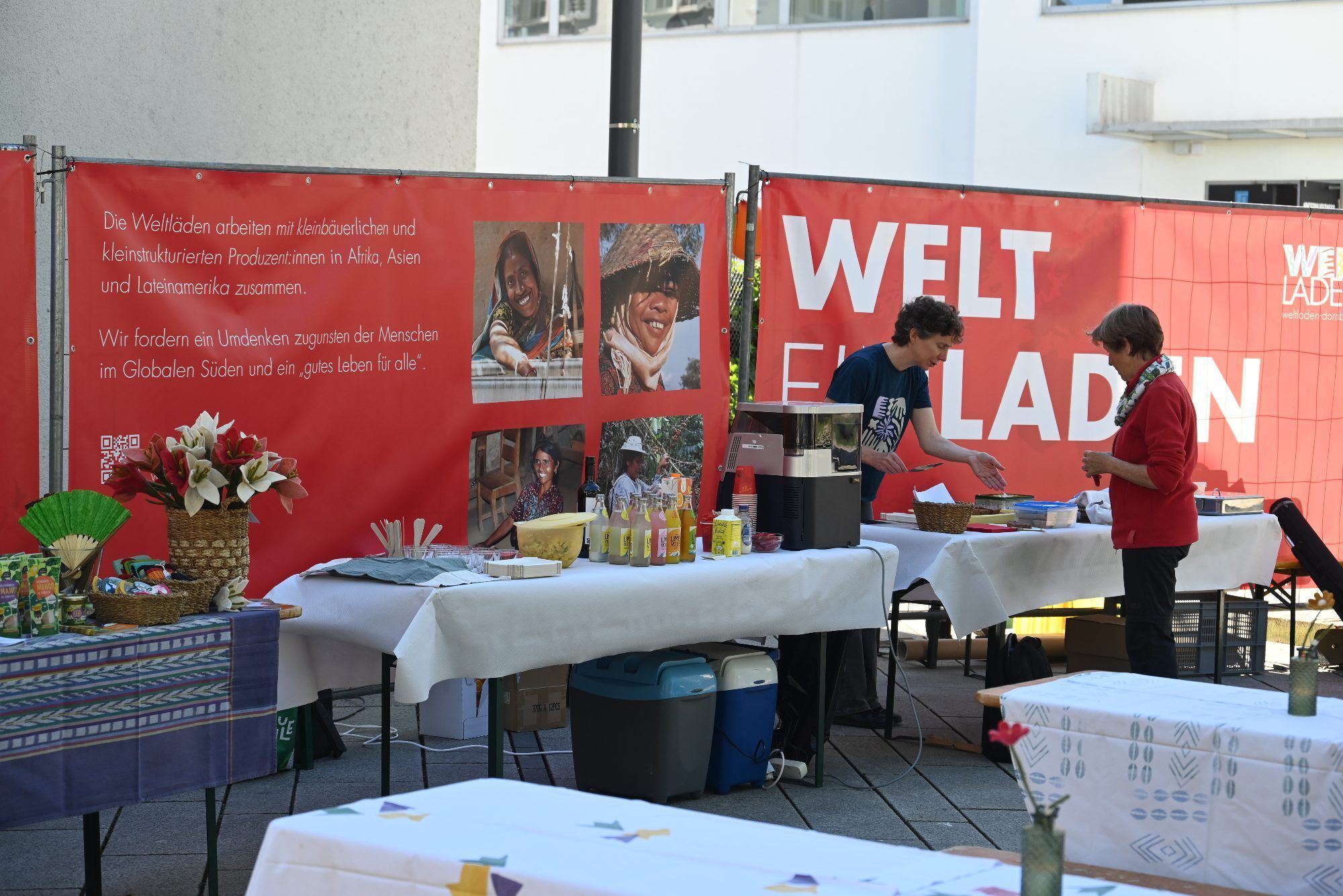 Auch selbst gebackene Kuchen wurden beim Aktionstag angeboten.