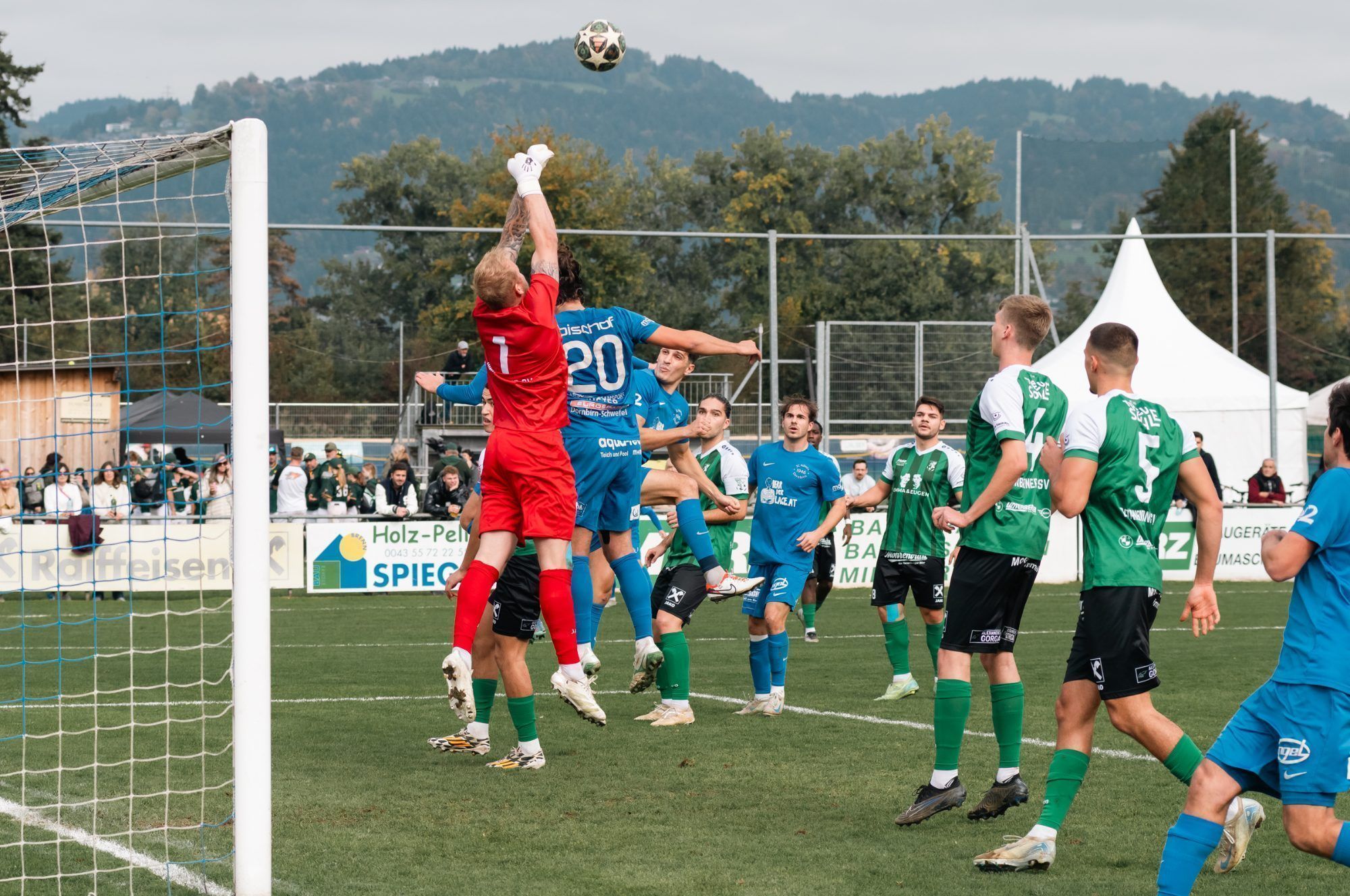 Das Publikum darf sich auf spannende Fußballpartien freuen.