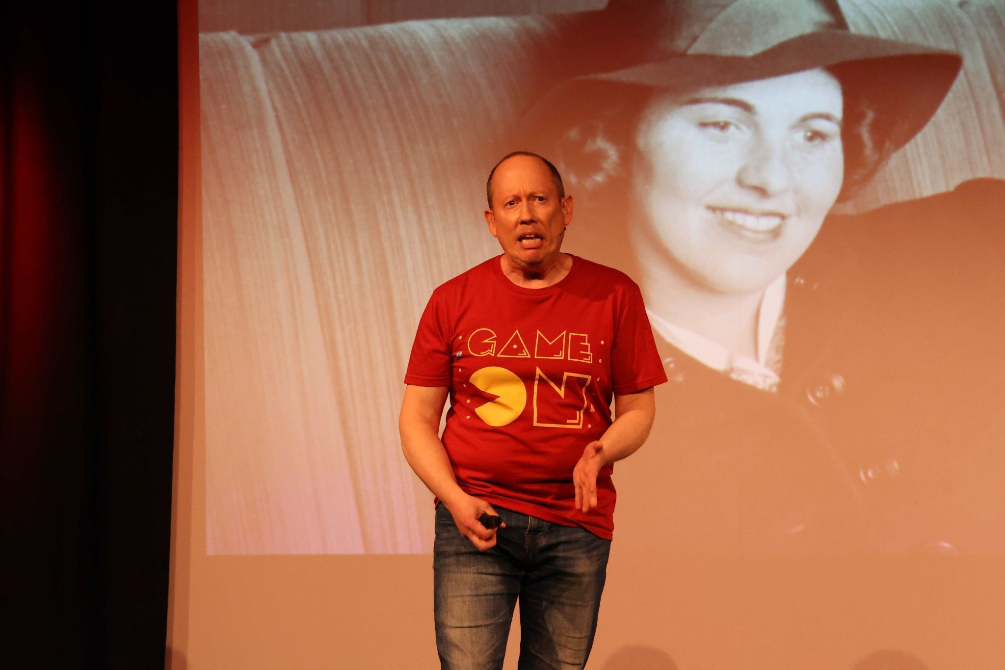 Eindrücke vo Klaus Opitz` Gastpiel im Alten Kino Rankweil. (Bildergalerie)