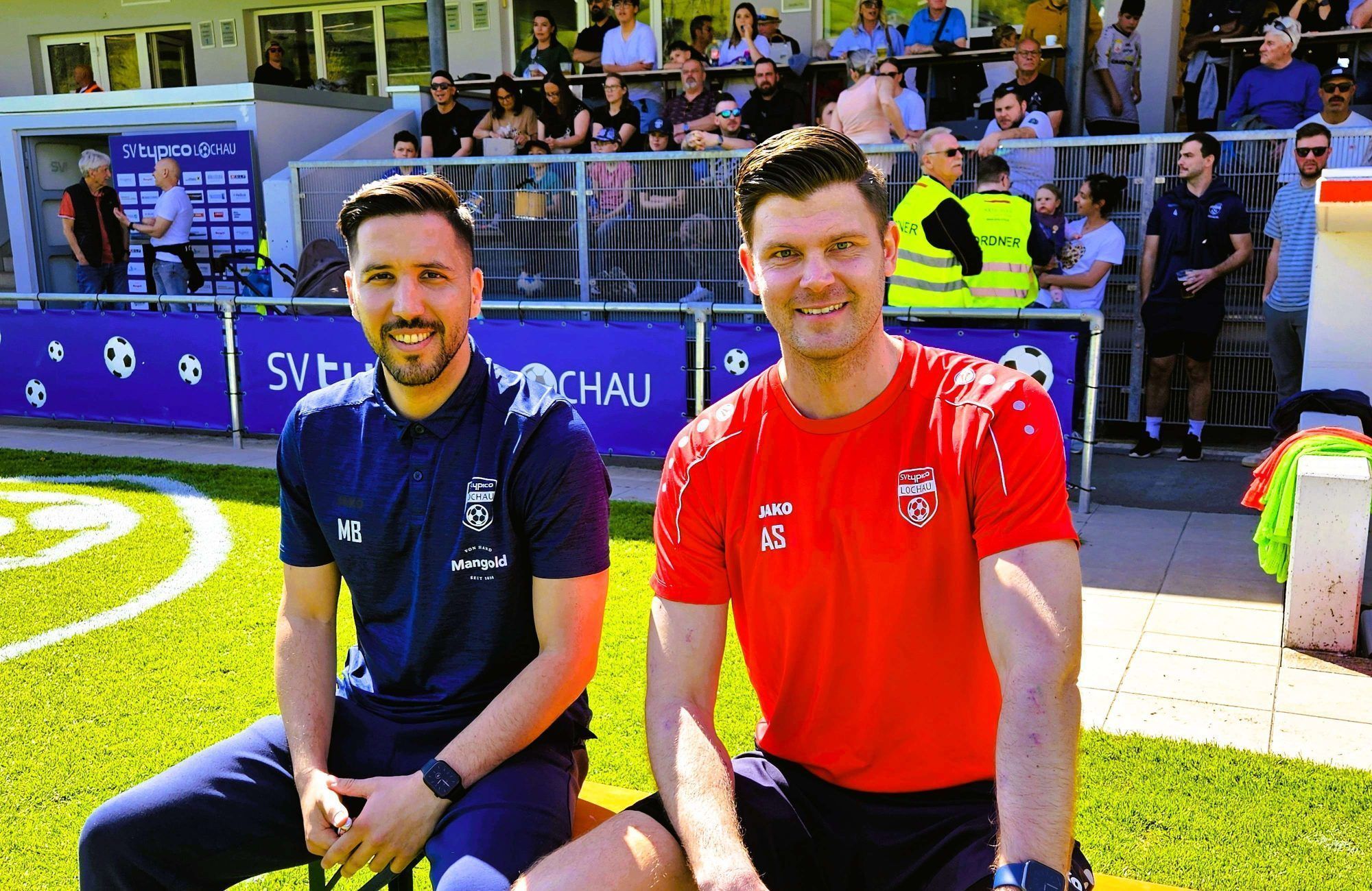 Das Team des SV typico Lochau mit Trainer Metin Batir und Co-Trainer Andreas Schwarzmann ist im Frühjahr nach sieben Siegen, einem Unentschieden und nur einer Niederlage bereit für die Westliga.