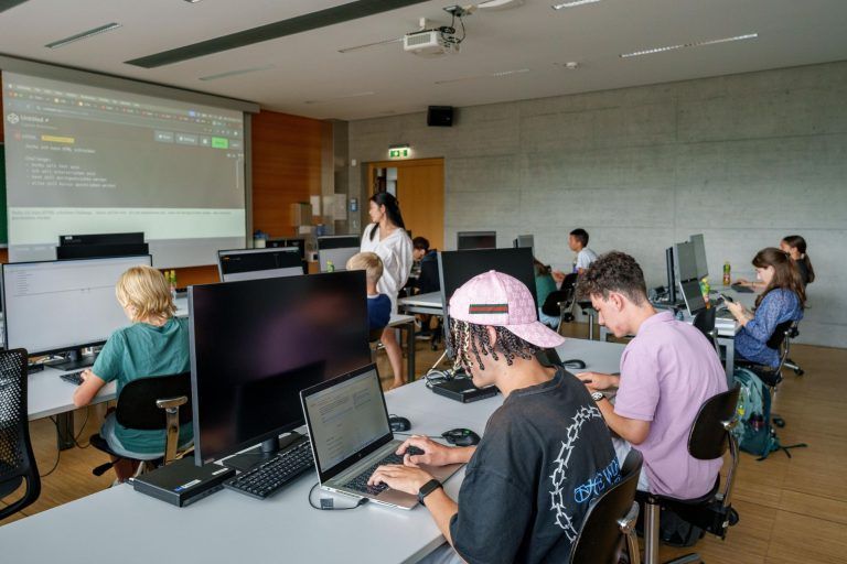 Programmieren lernen im Sommer: Code Base Camp geht in die nächste Runde