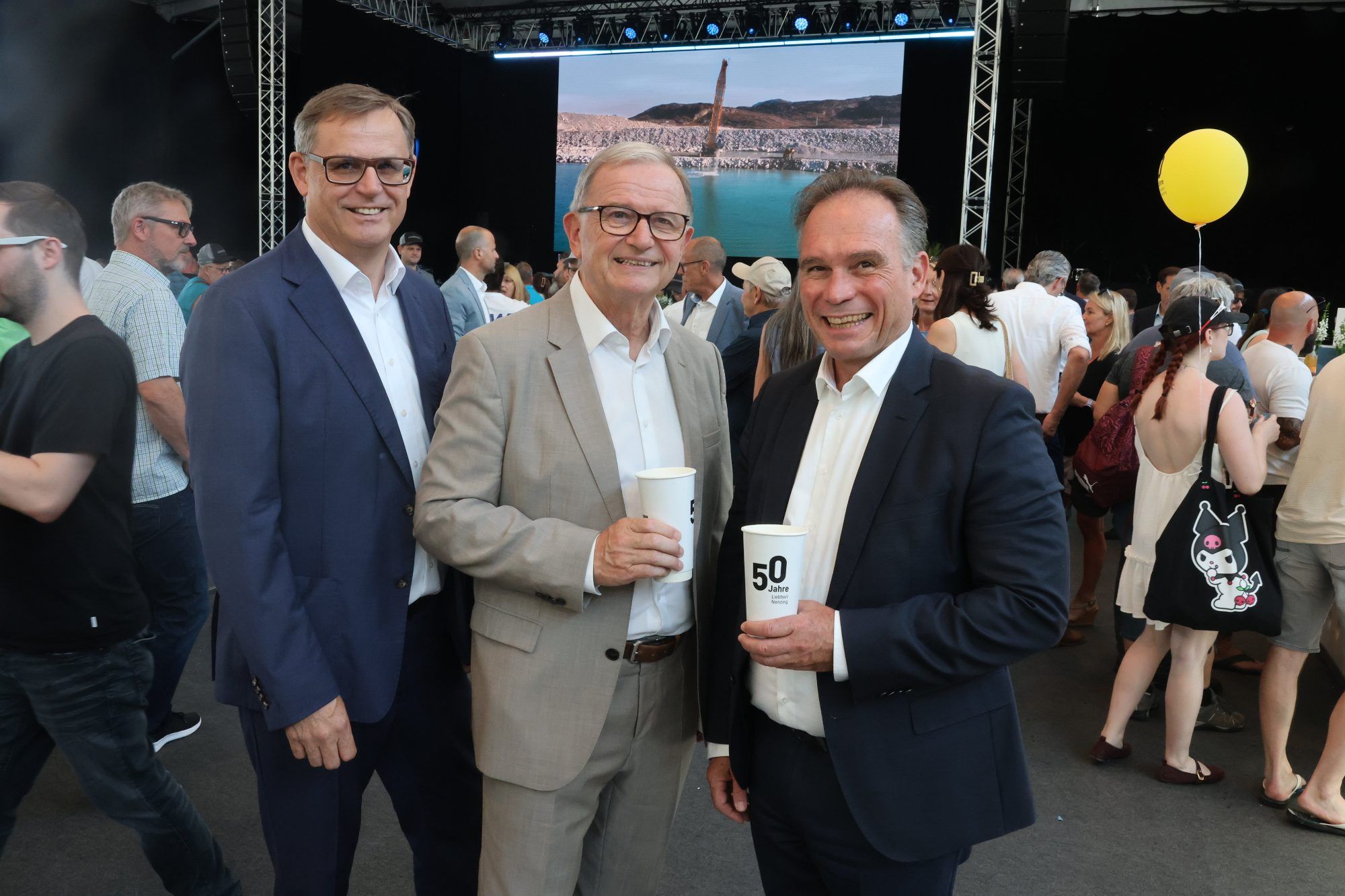Liebherr Maritim-GF Leopold Berthold, WKV-Präs. Karlheinz Kopf und WKV-Sparten-GF Michael Amann. 