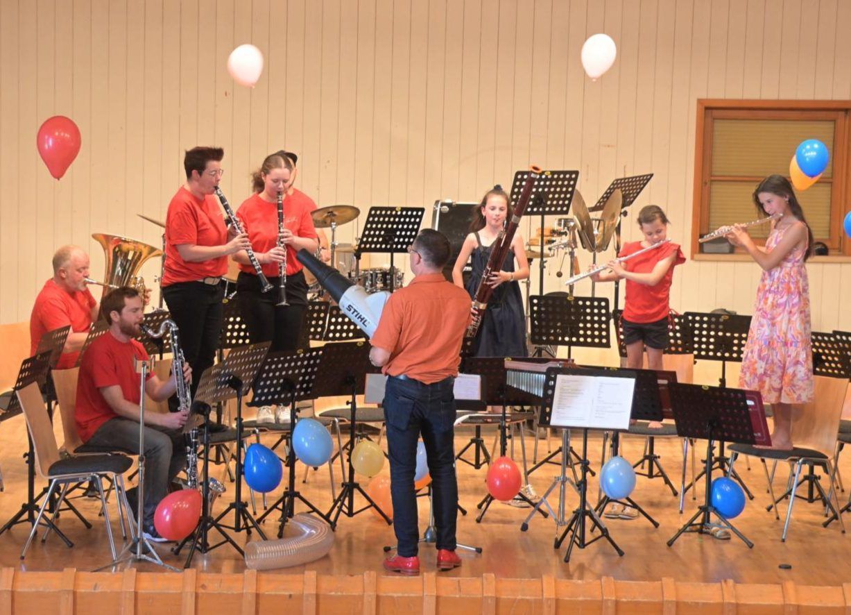 Zwergle vom Musikverein Alberschwende - auch kurze Haar können zu Berge stehen