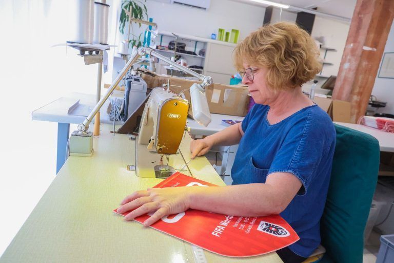 Dieser WM-Wimpel stammt aus Hohenems