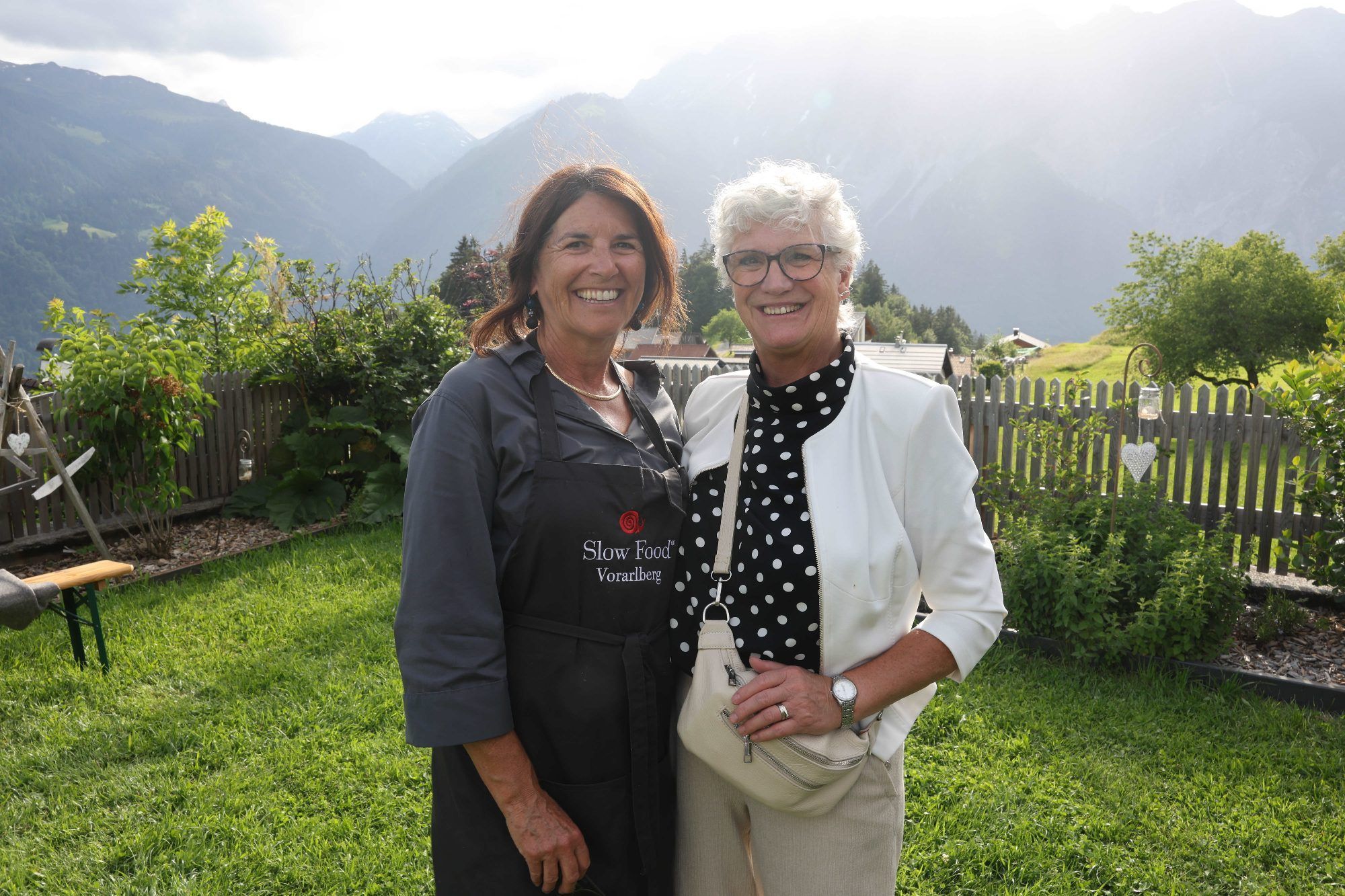 Festmahl in unvergleichlicher Grillwiese