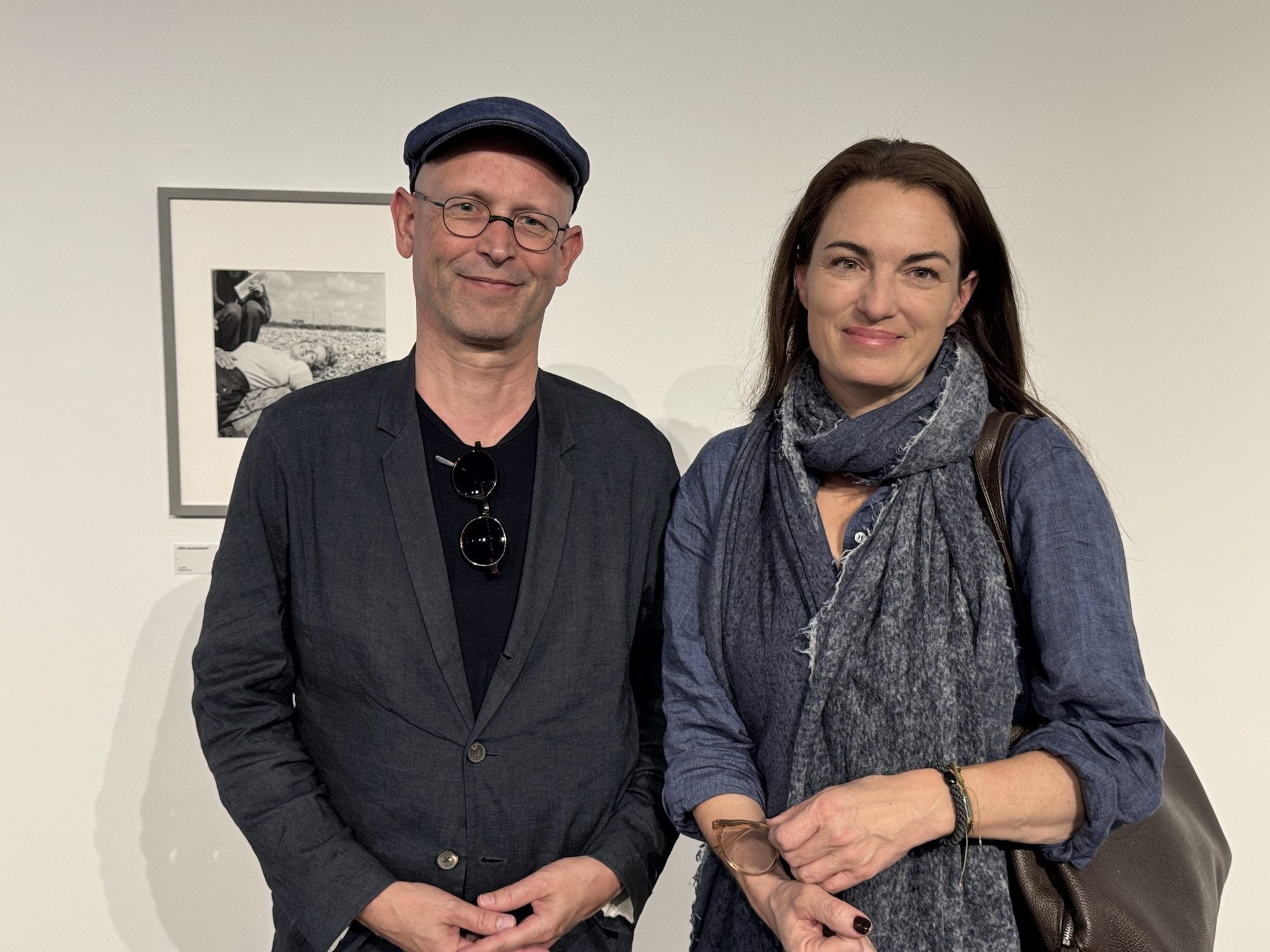 Unter den Besuchern: Hans-Joachim Gögl (Tage der Utopie) und Verena Konrad (vai).